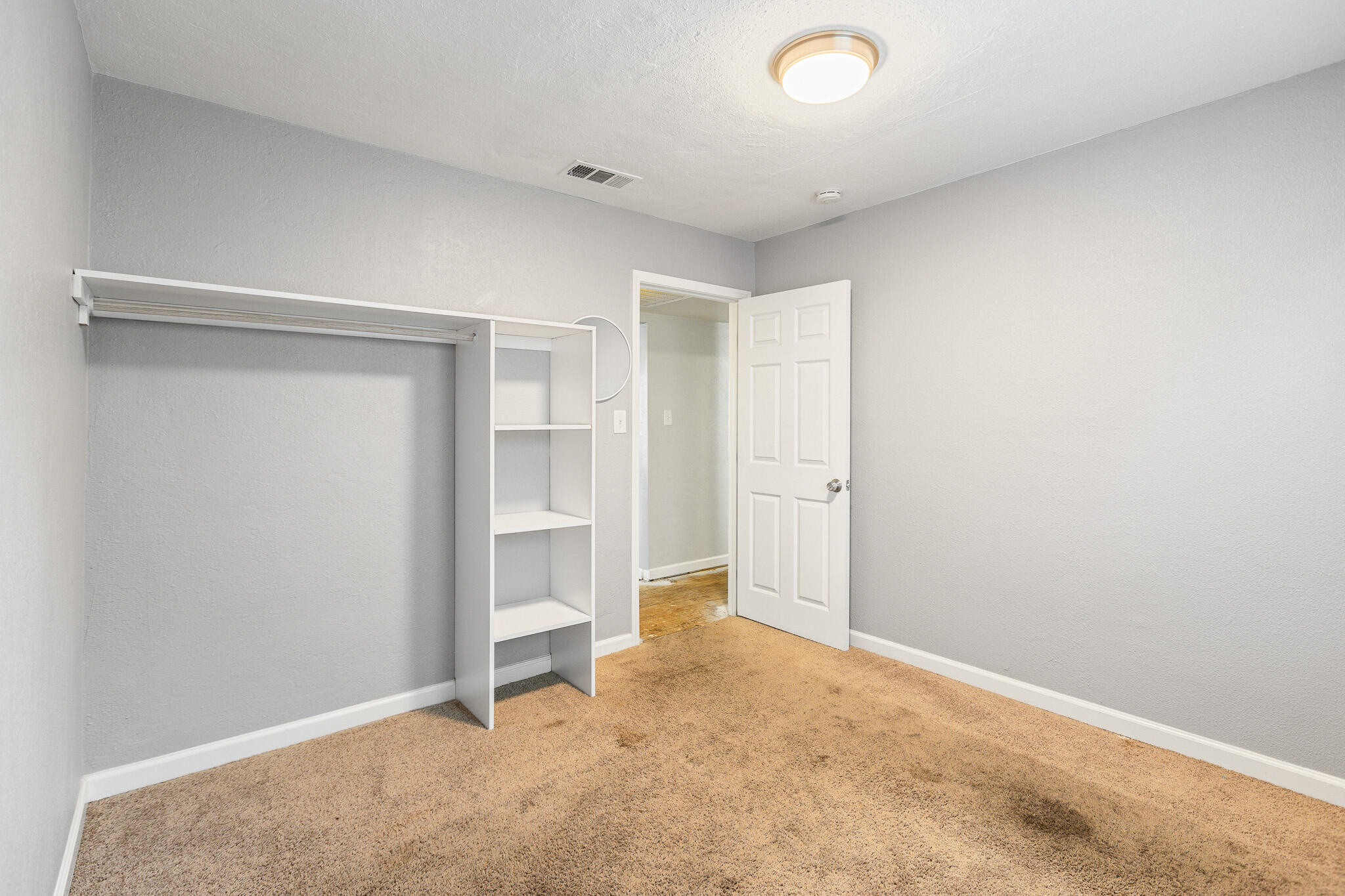 621 E Laurel Ave, Visalia, CA 93292