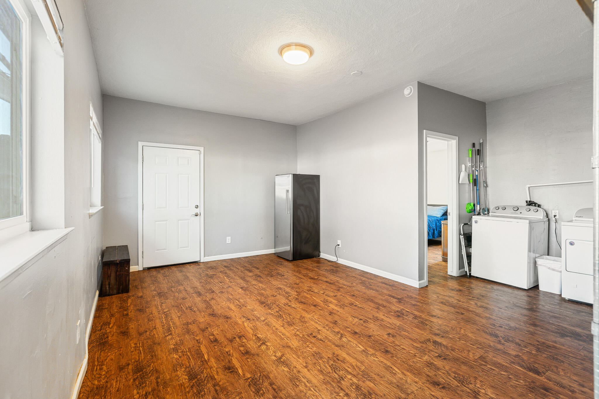 621 E Laurel Ave, Visalia, CA 93292