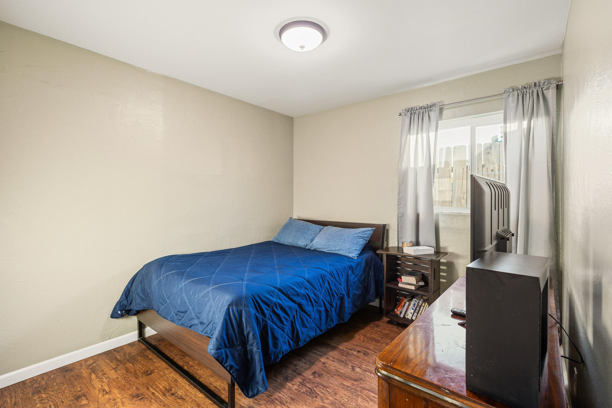 621 E Laurel Ave, Visalia, CA 93292