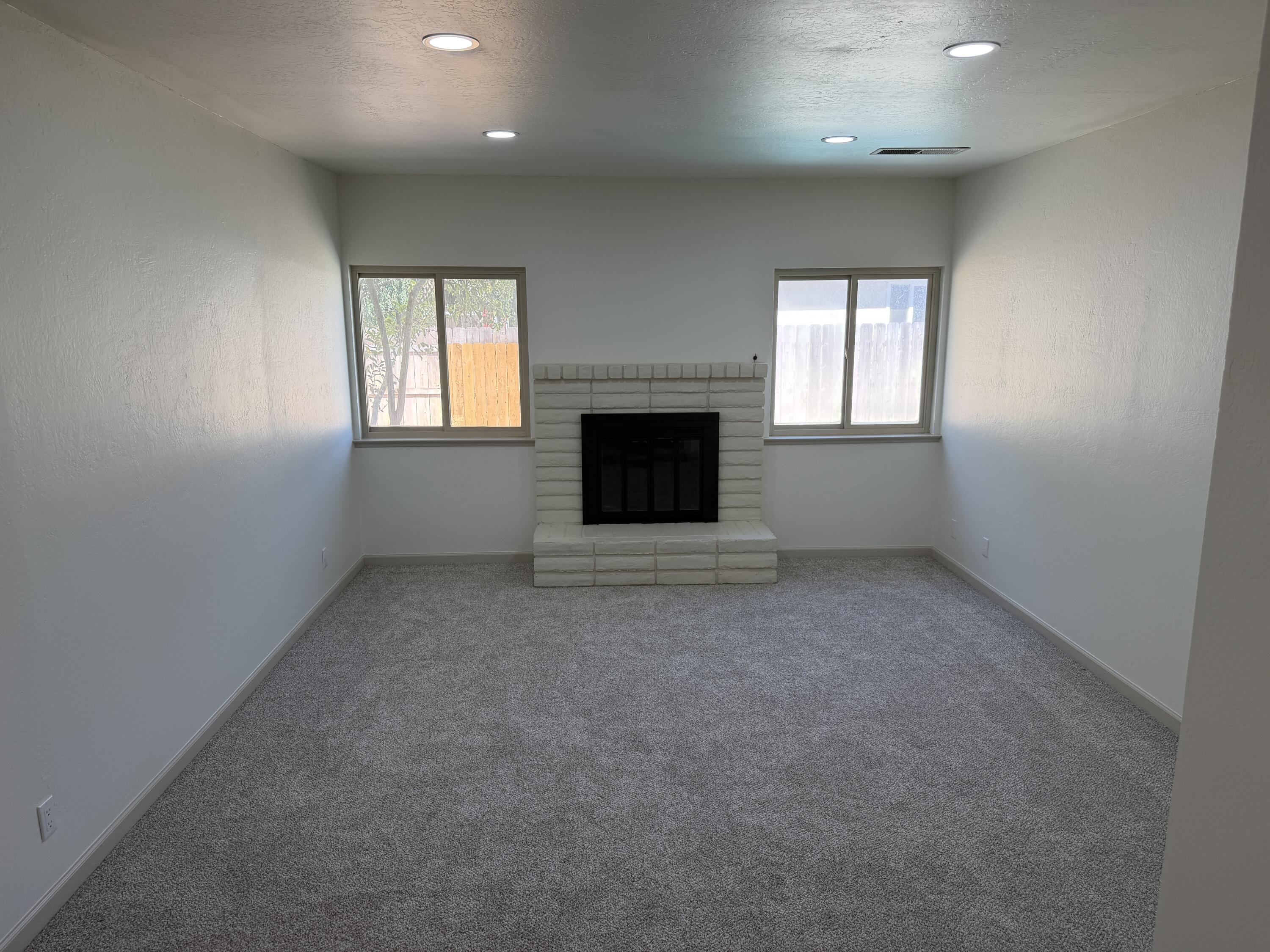 129 Vine St, Lemoore, CA 93245