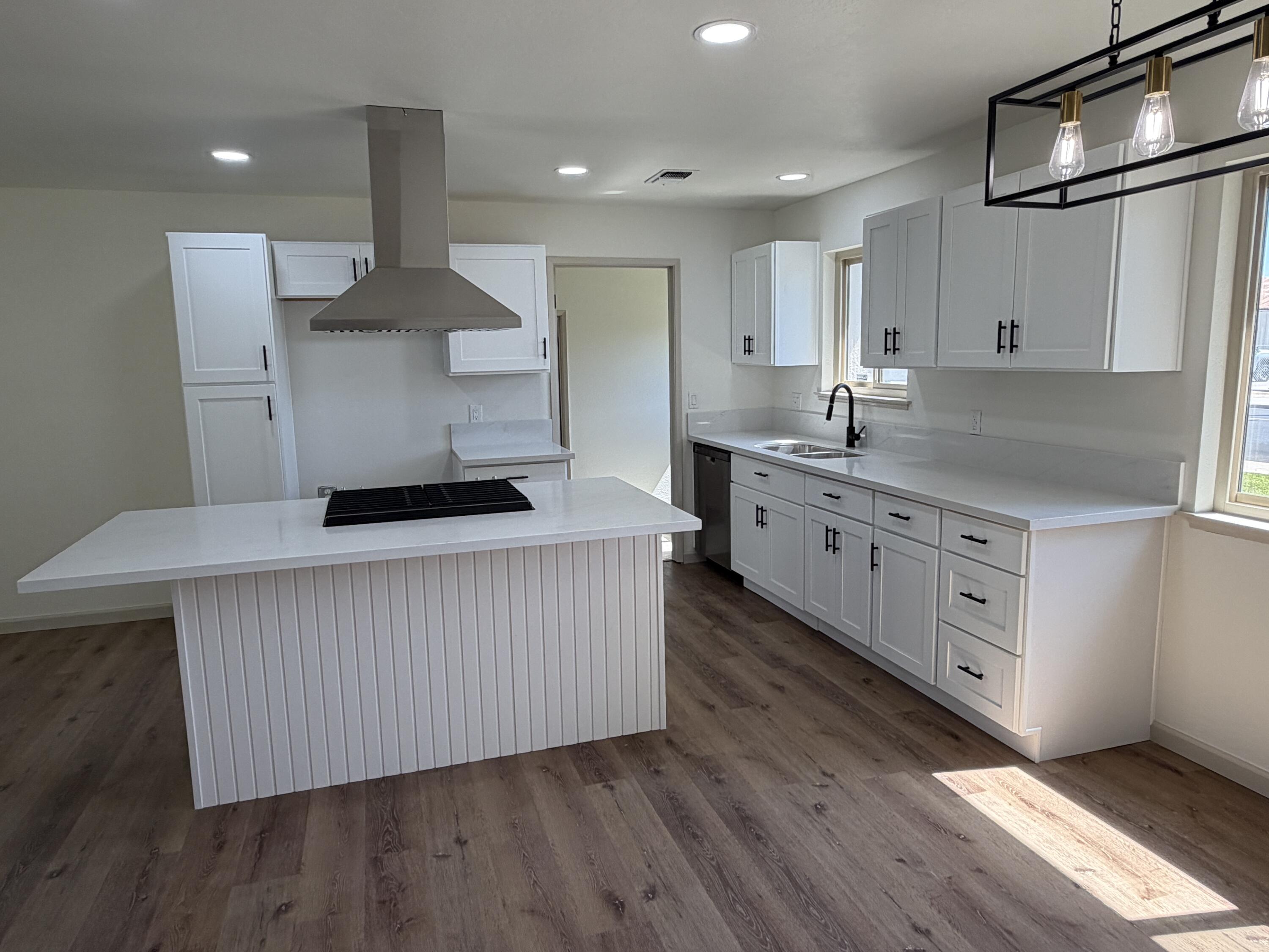 129 Vine St, Lemoore, CA 93245