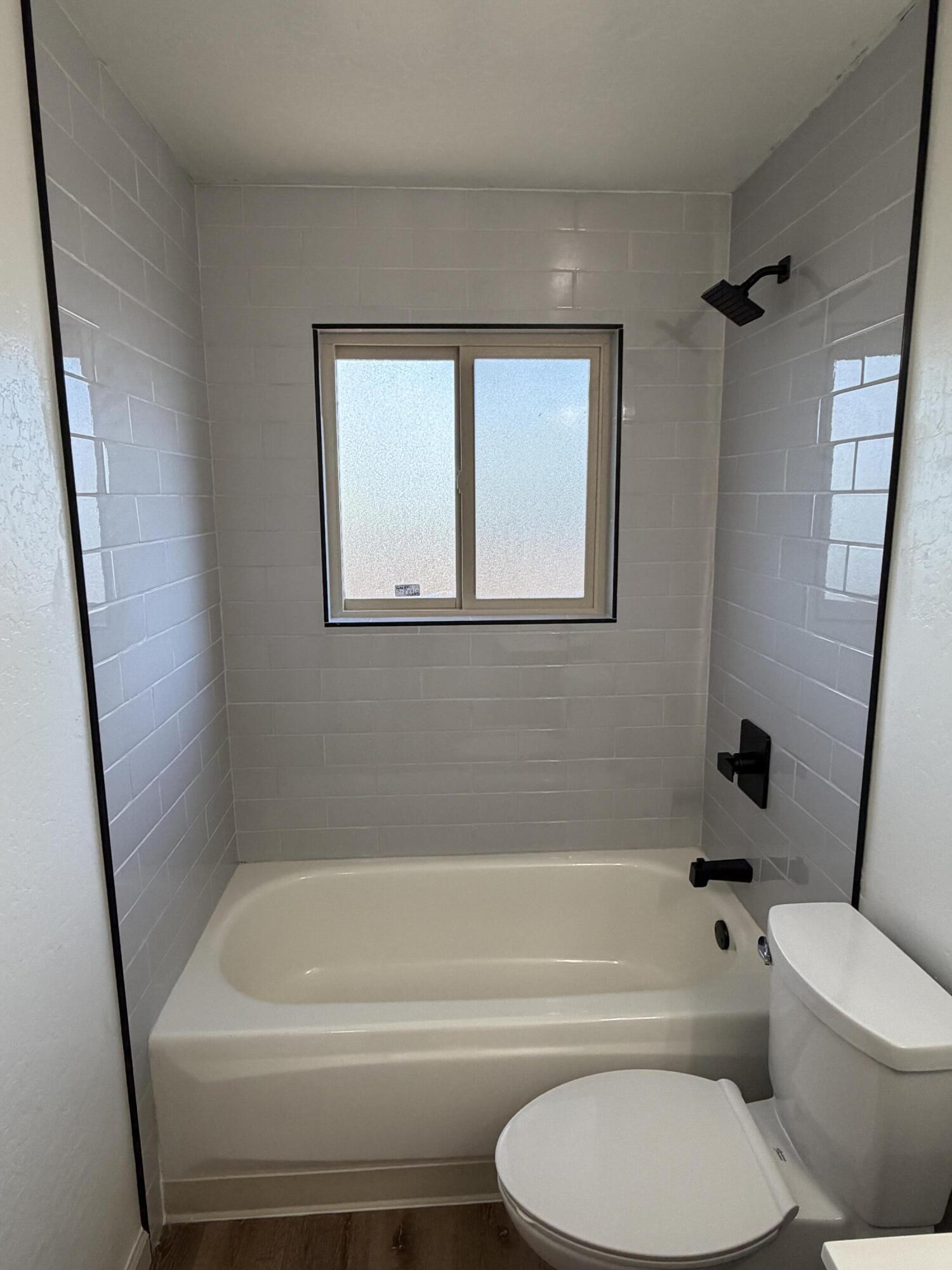 129 Vine St, Lemoore, CA 93245