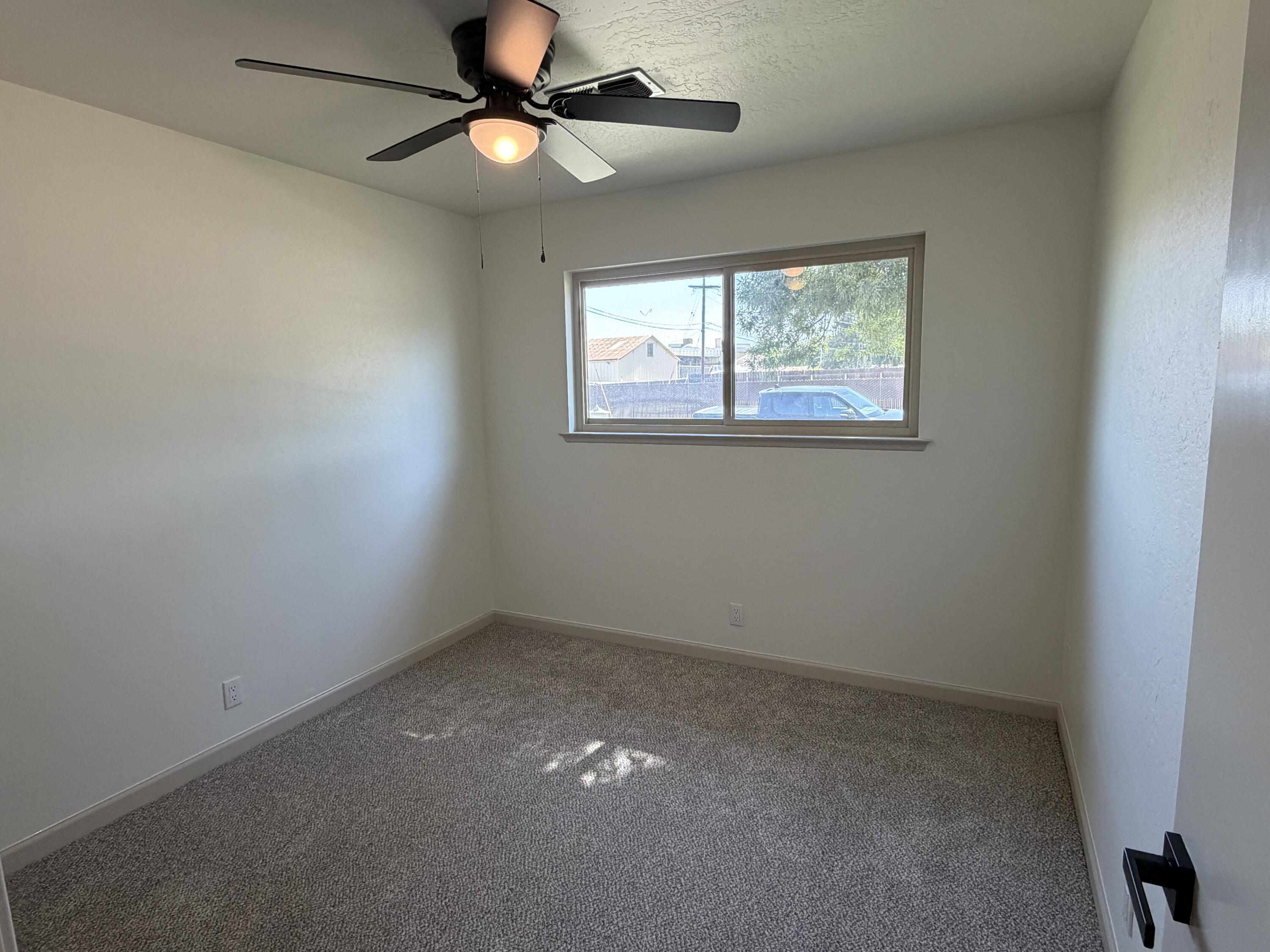 129 Vine St, Lemoore, CA 93245