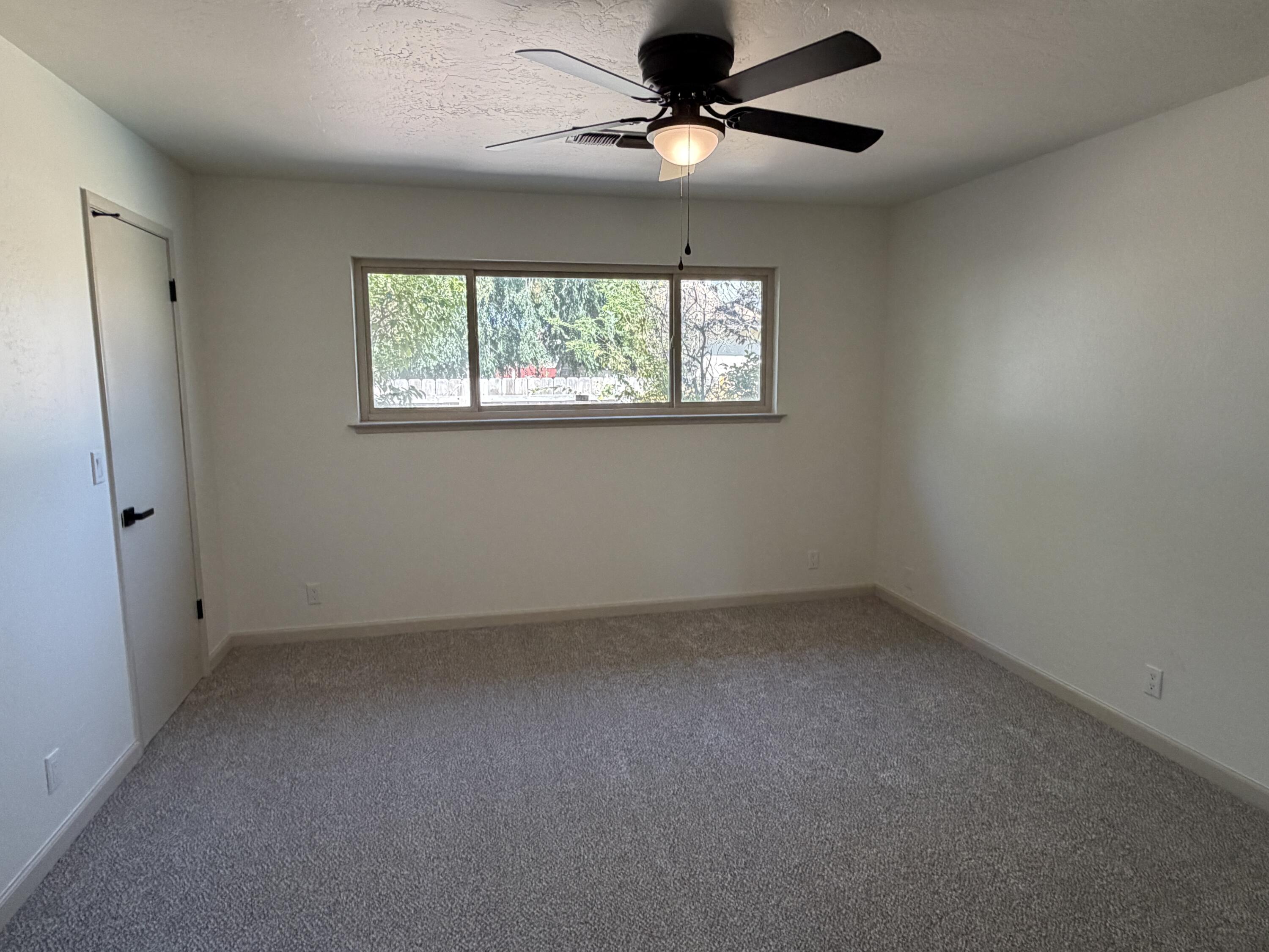129 Vine St, Lemoore, CA 93245