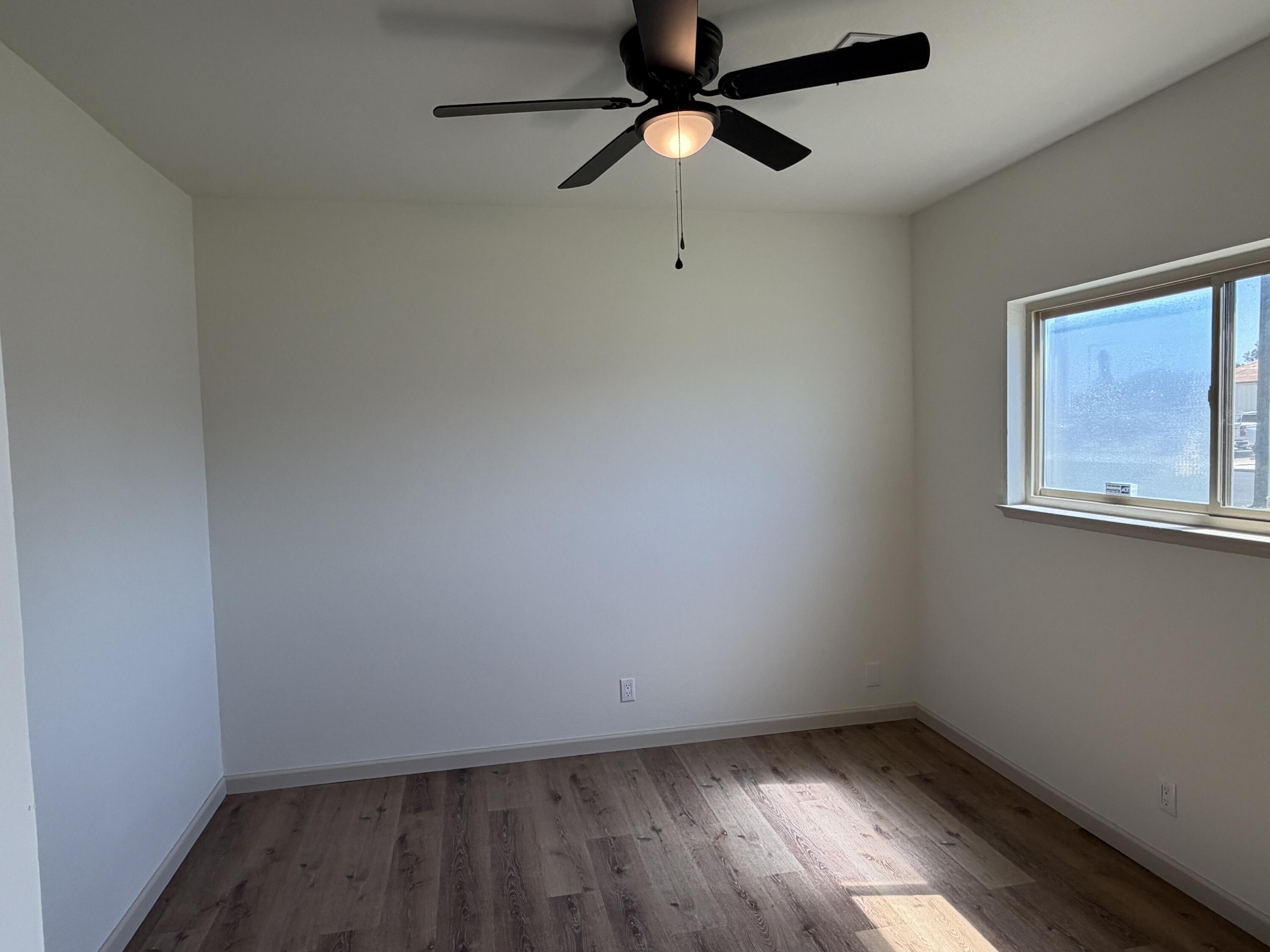 129 Vine St, Lemoore, CA 93245