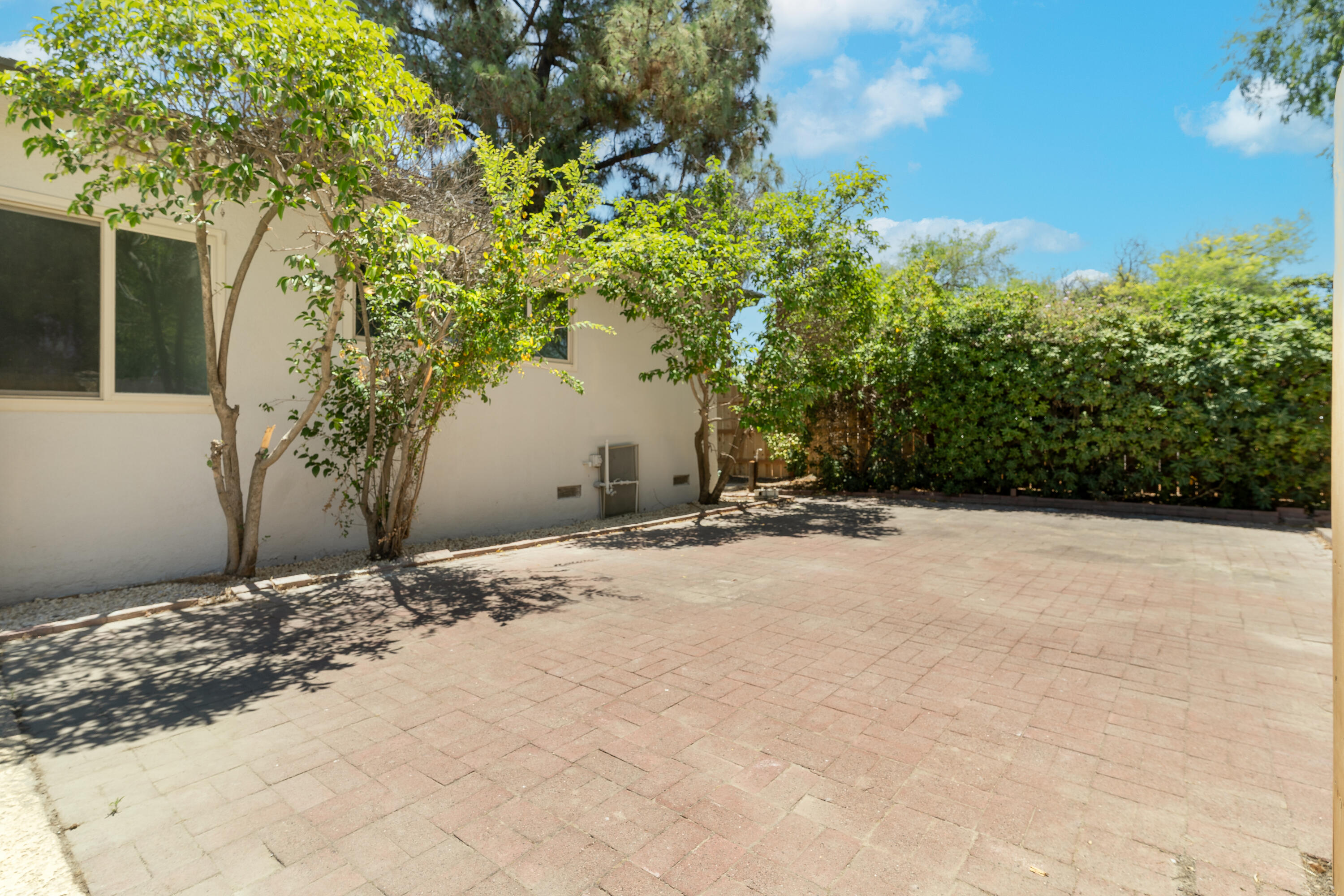 129 Vine St, Lemoore, CA 93245