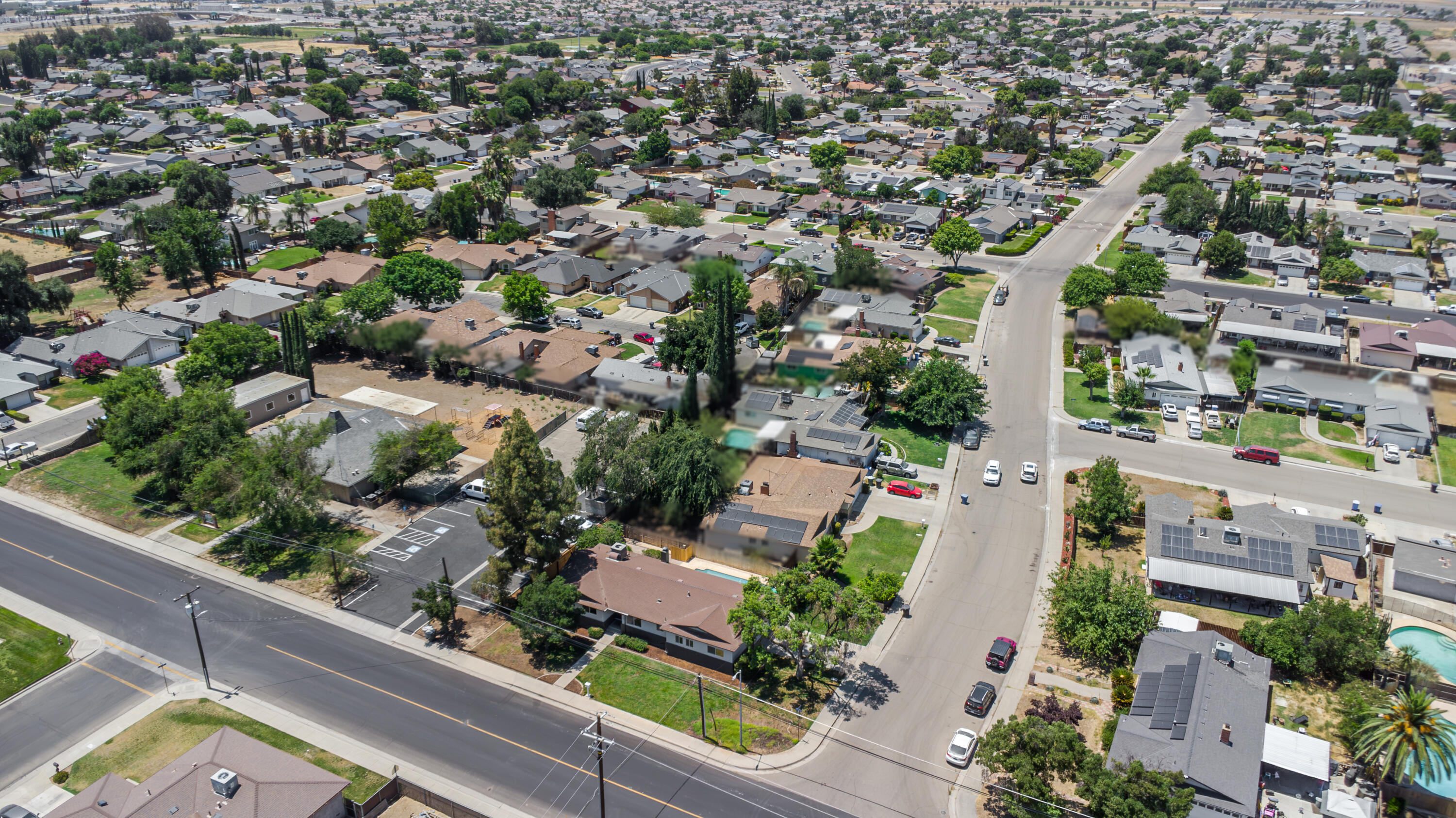 129 Vine St, Lemoore, CA 93245
