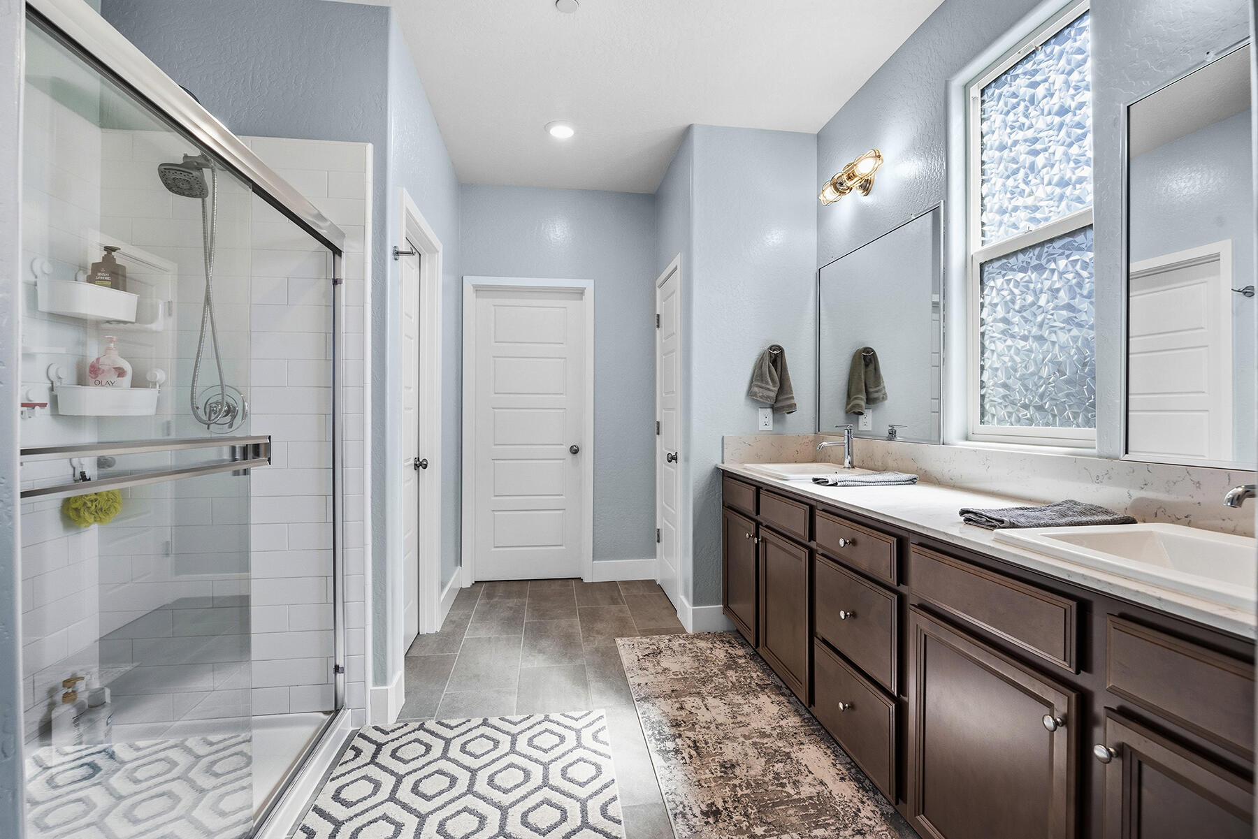 123 E Tyler Ave, Visalia, CA 93291