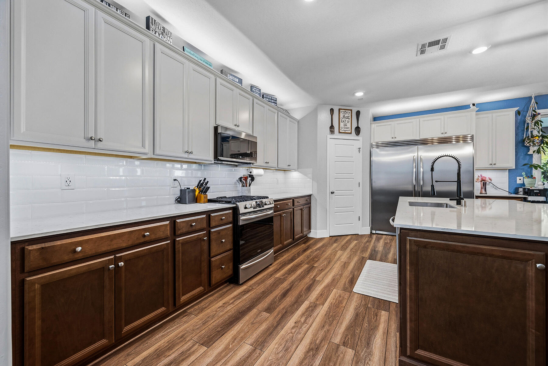 123 E Tyler Ave, Visalia, CA 93291