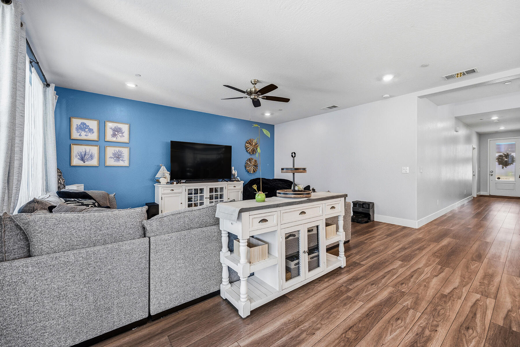 123 E Tyler Ave, Visalia, CA 93291