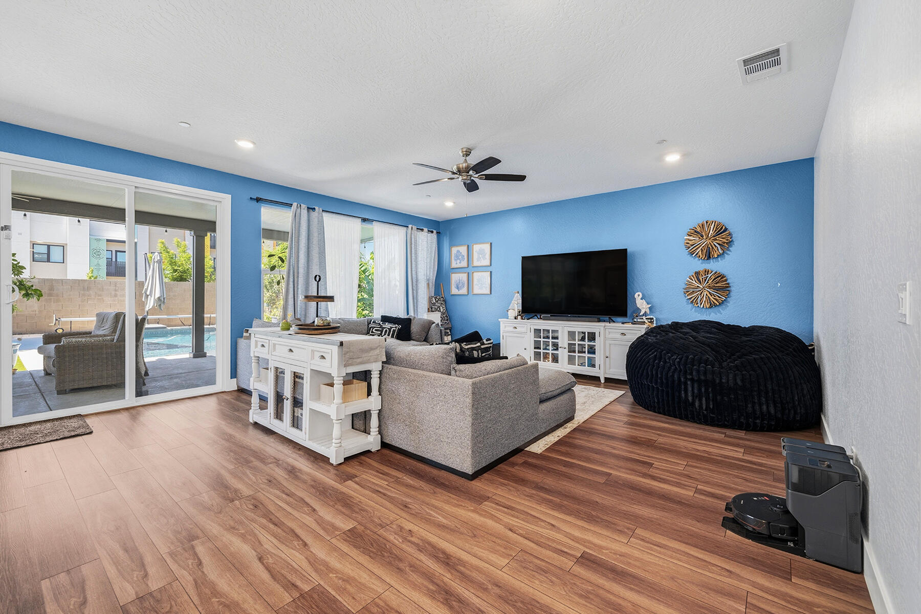 123 E Tyler Ave, Visalia, CA 93291