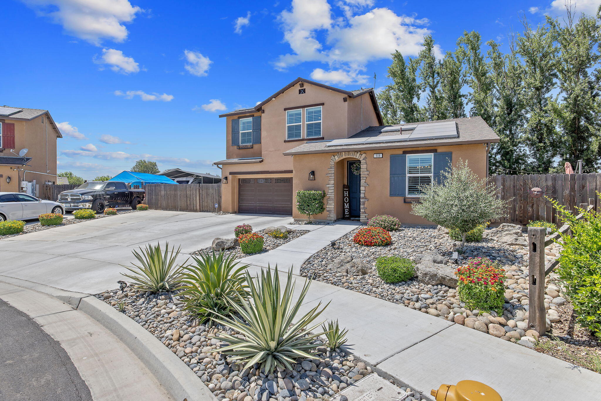 908 Tuscany Ct, Lemoore, CA 93245