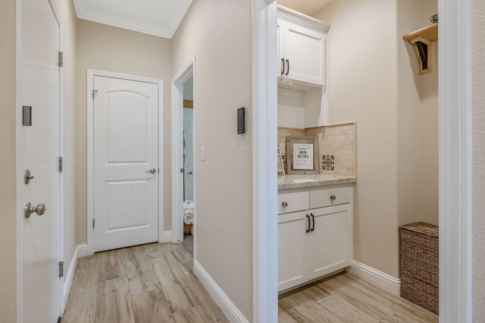 908 Tuscany Ct, Lemoore, CA 93245