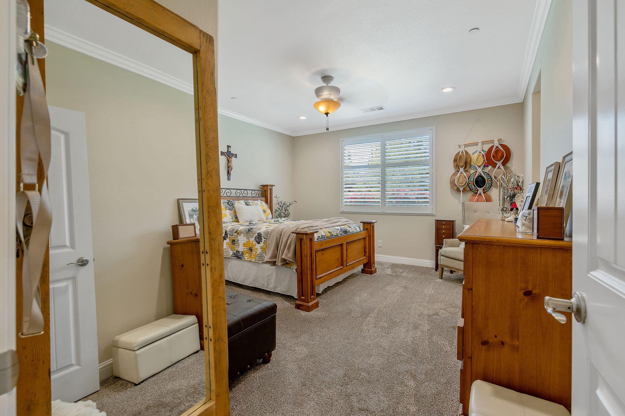 908 Tuscany Ct, Lemoore, CA 93245