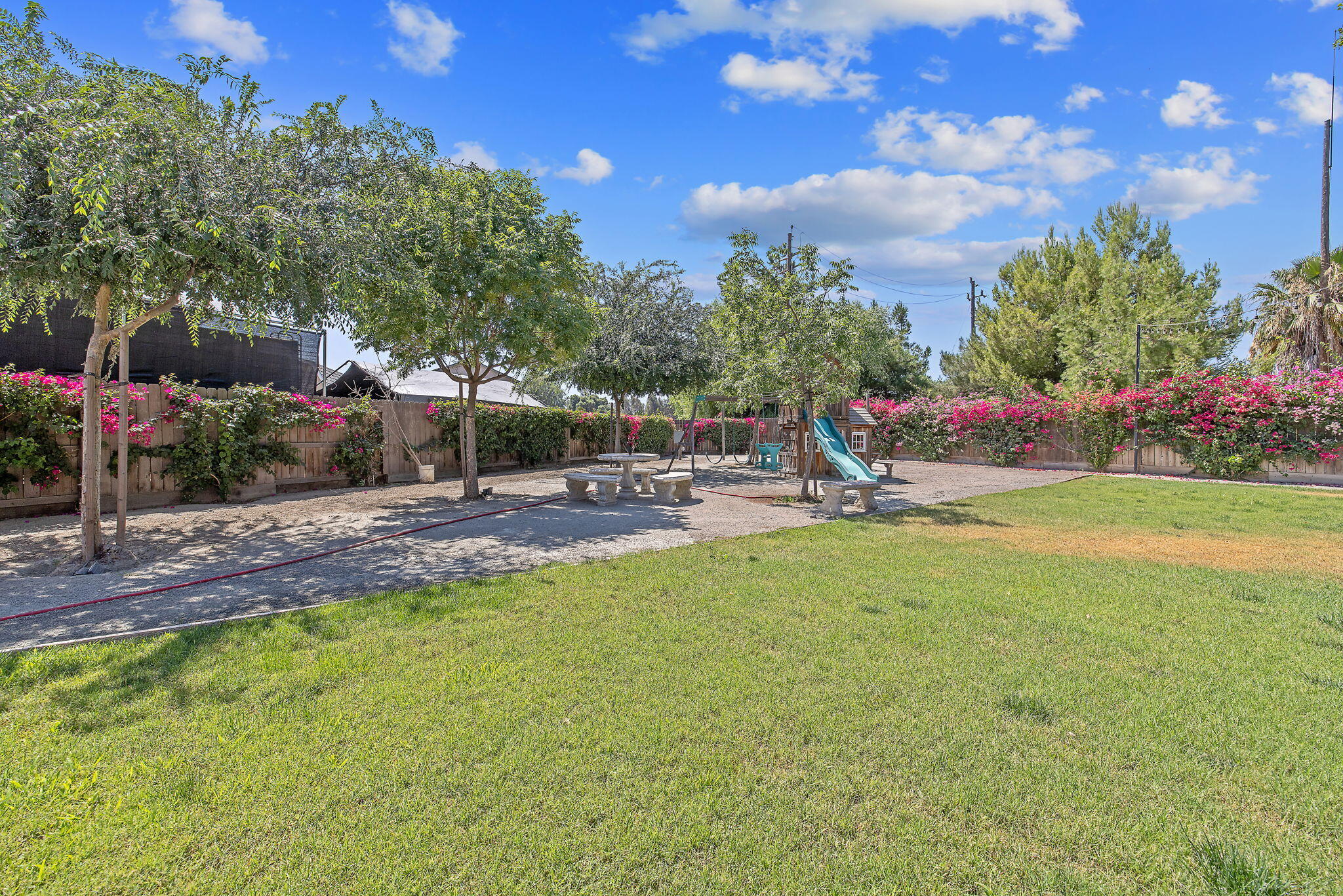 908 Tuscany Ct, Lemoore, CA 93245