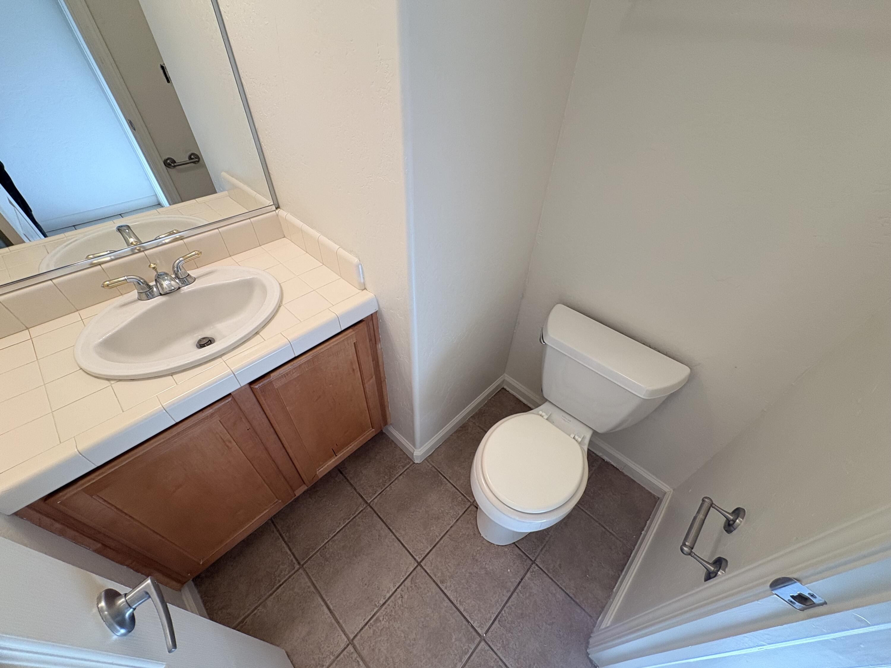 5408 W Perez Ave, Visalia, CA 93291