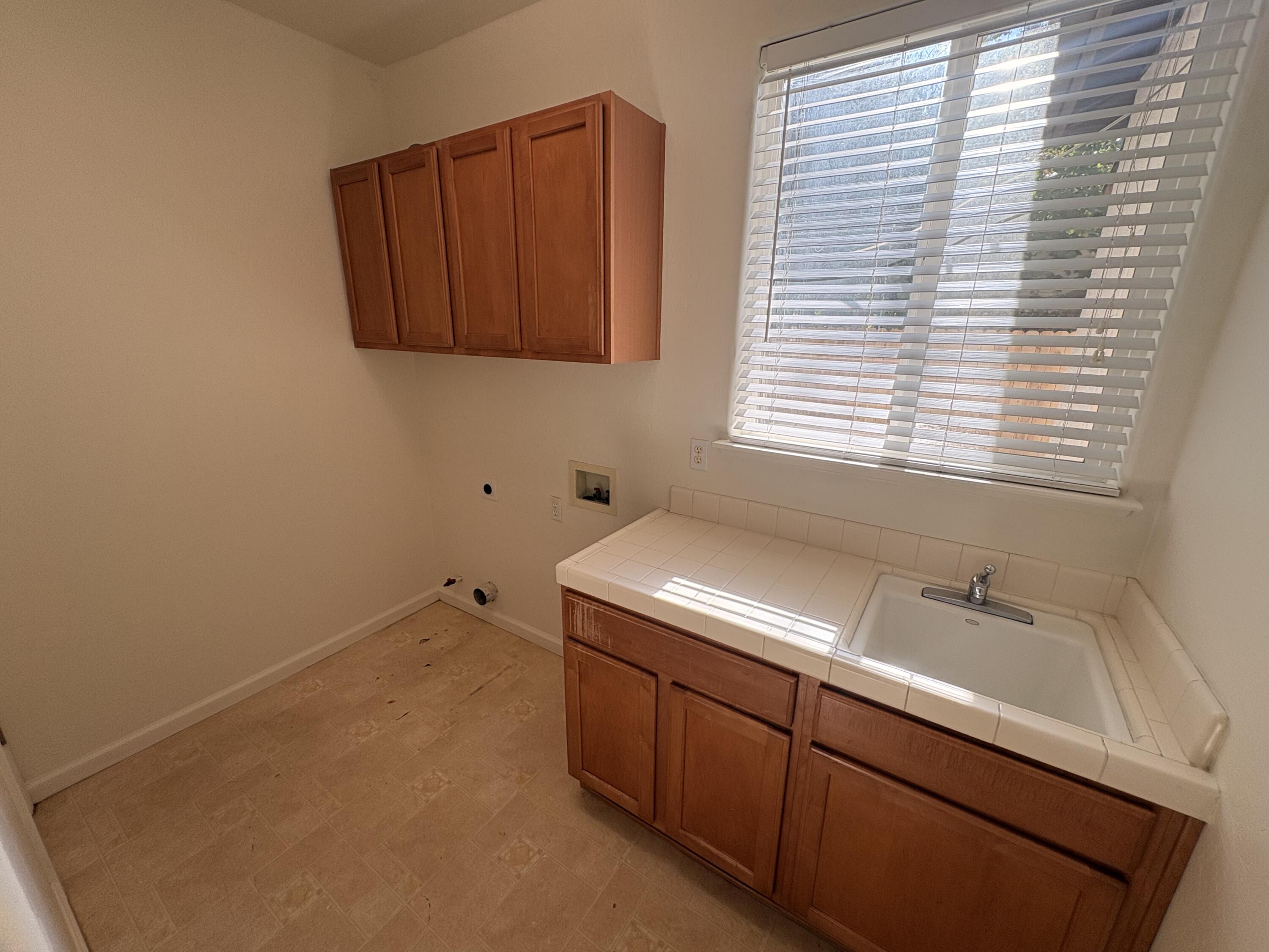 5408 W Perez Ave, Visalia, CA 93291