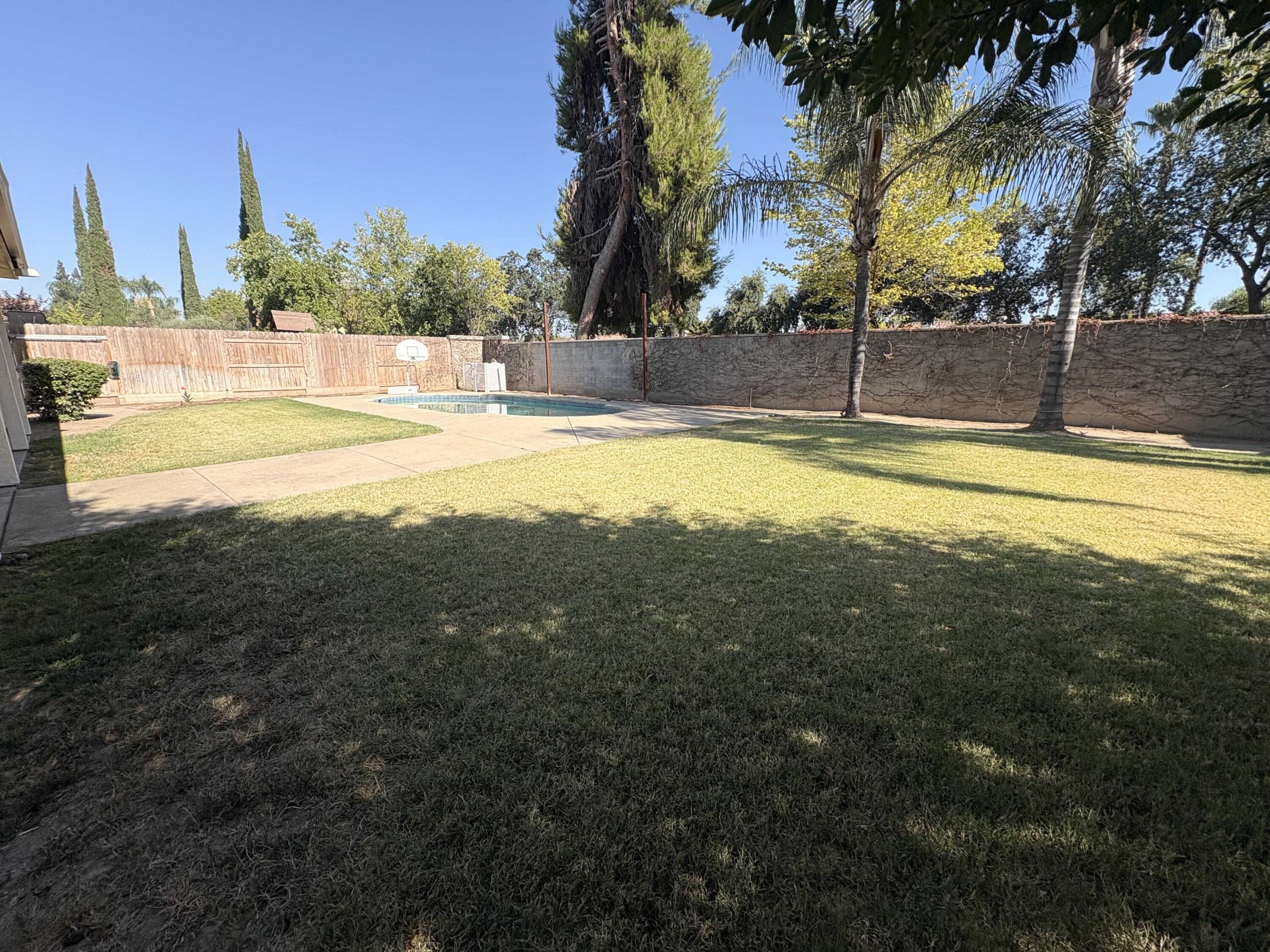 5408 W Perez Ave, Visalia, CA 93291