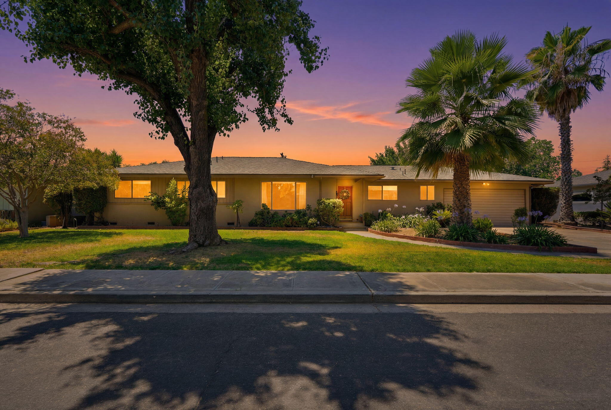 1522 E Bolinger Way, Dinuba, CA 93618