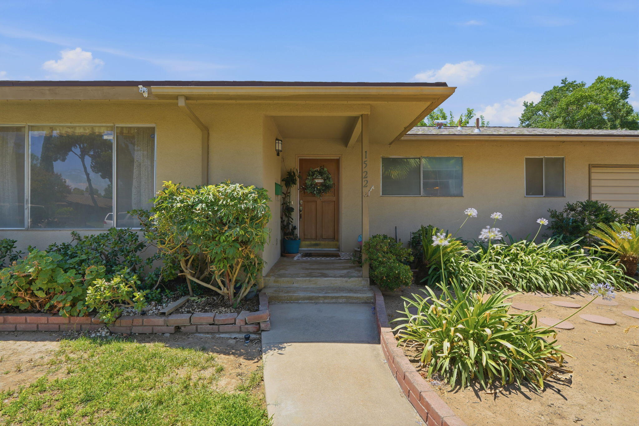 1522 E Bolinger Way, Dinuba, CA 93618
