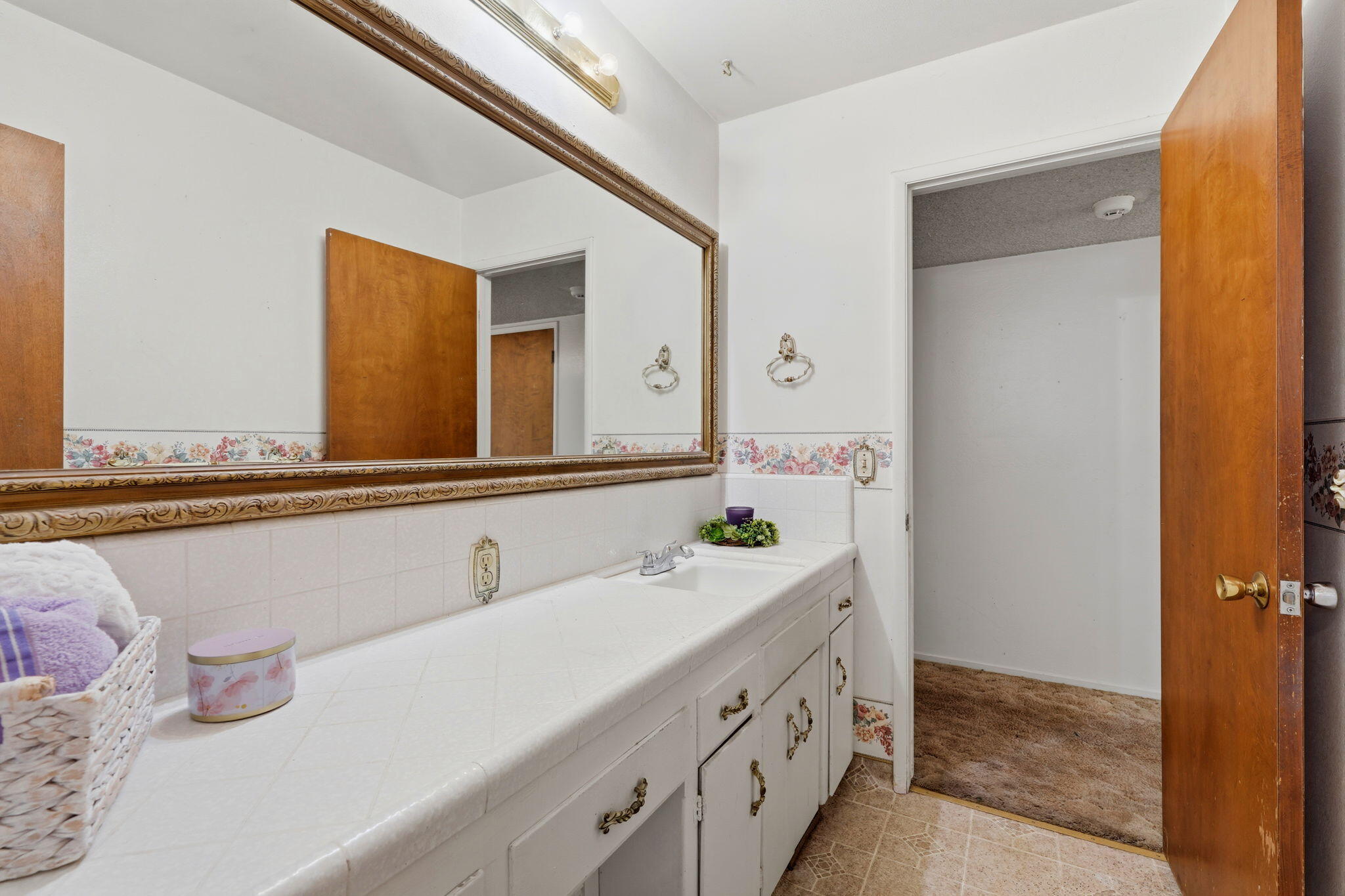 1522 E Bolinger Way, Dinuba, CA 93618