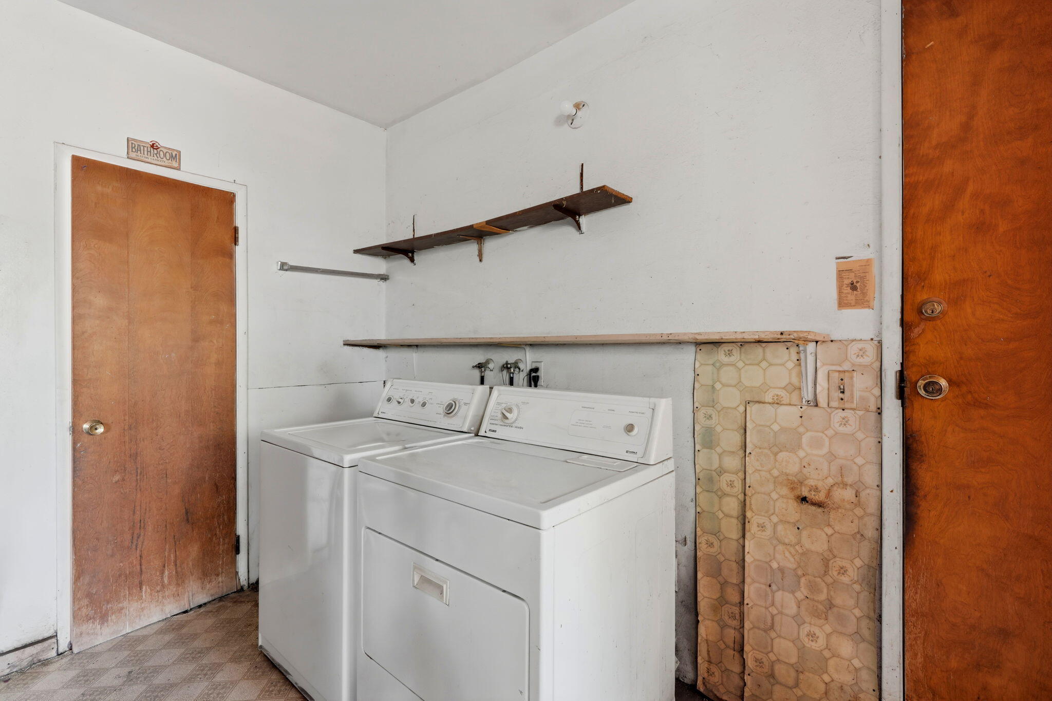 1522 E Bolinger Way, Dinuba, CA 93618