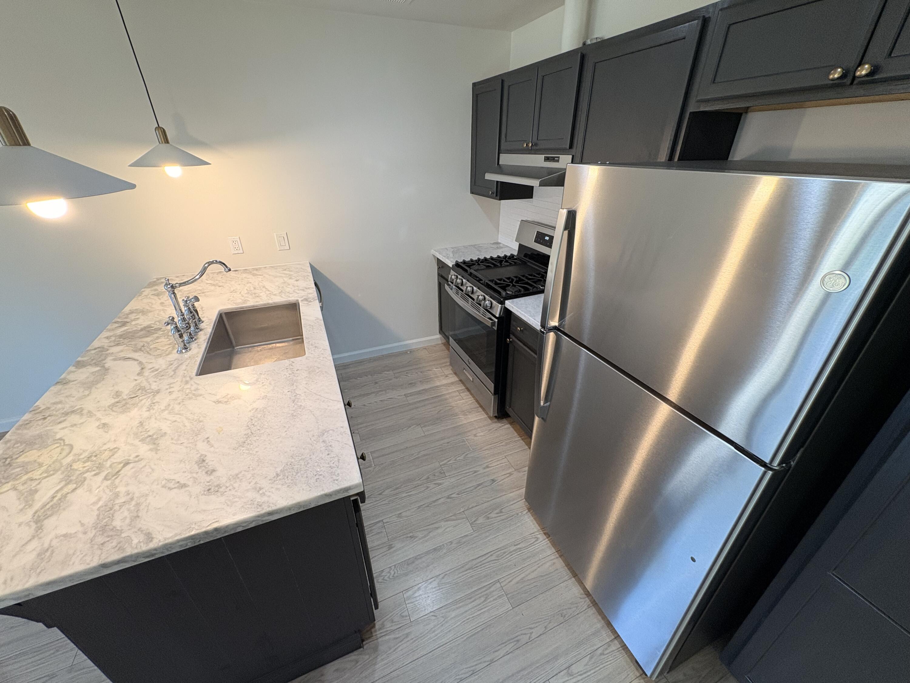 1600 N Goddard St, Visalia, CA 93292