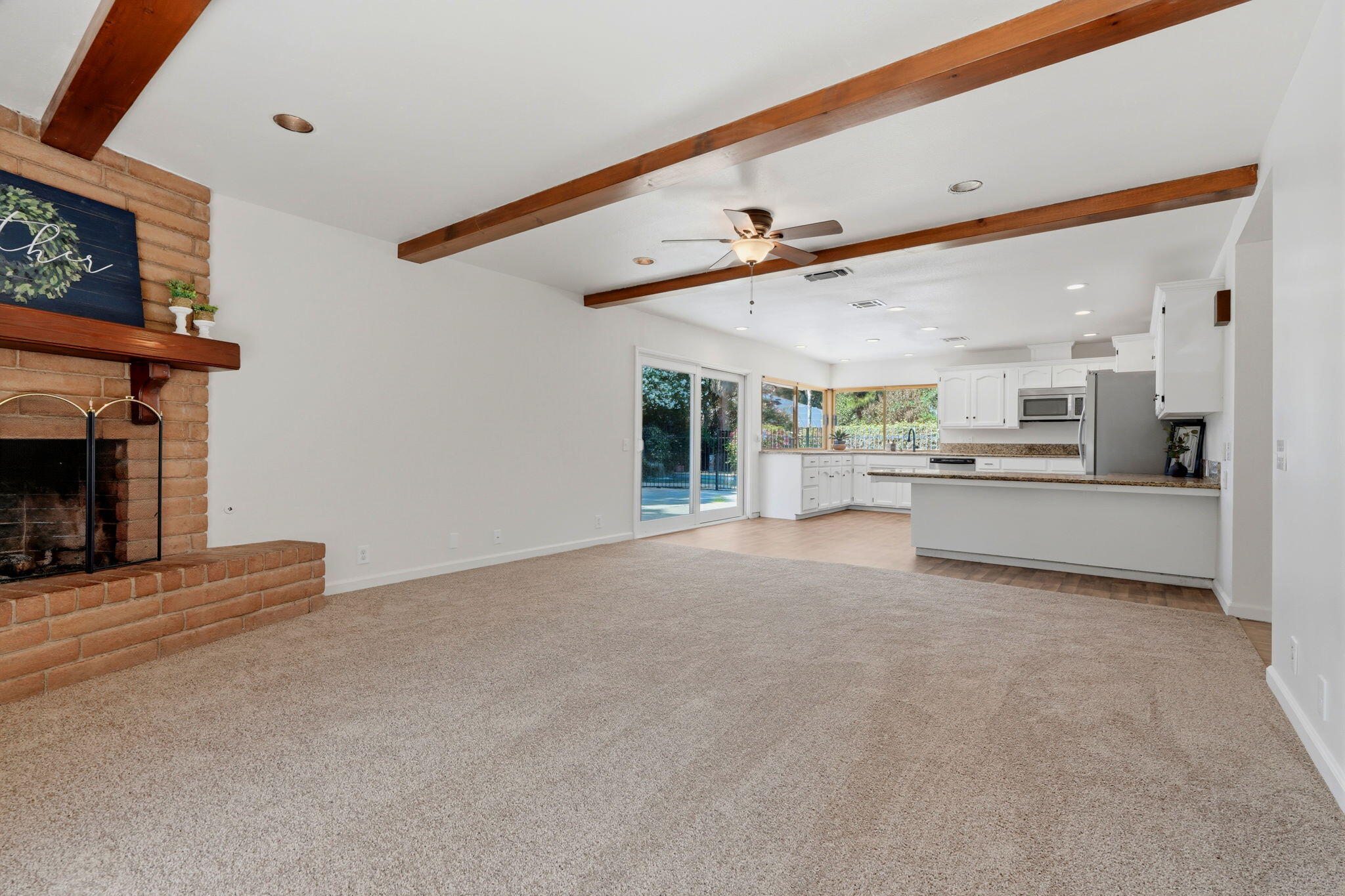 15126 Ave 312, Visalia, CA 93292