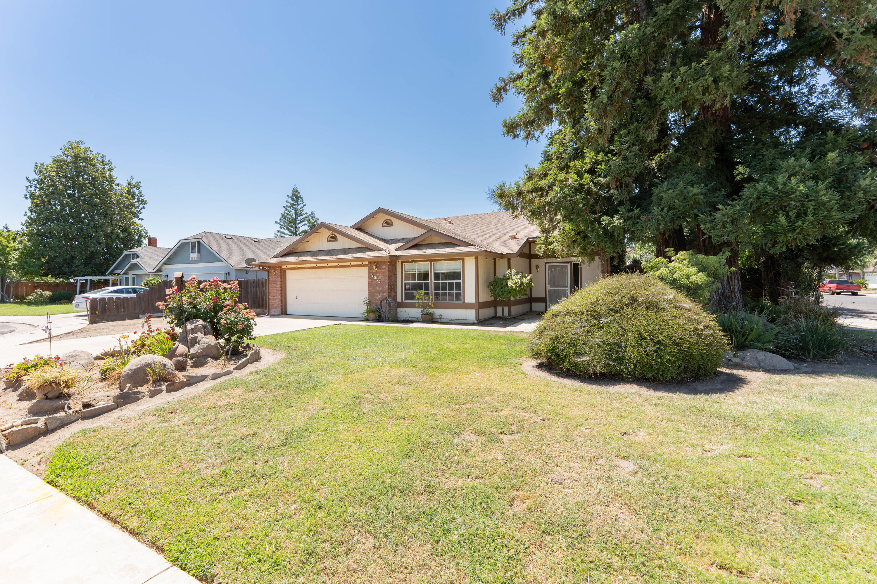 2013 Cricklewood Cir, Porterville, CA 93257