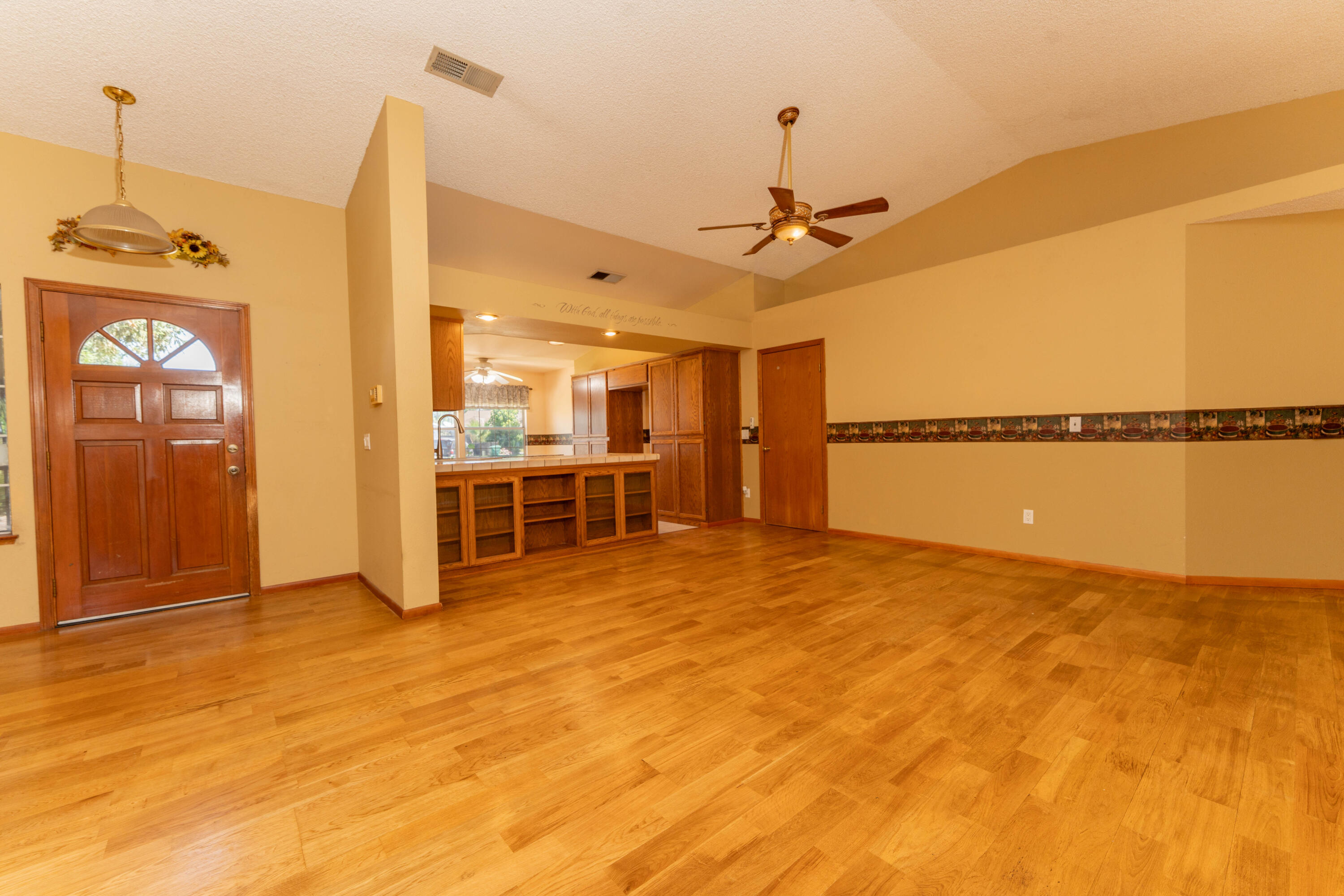 2013 Cricklewood Cir, Porterville, CA 93257