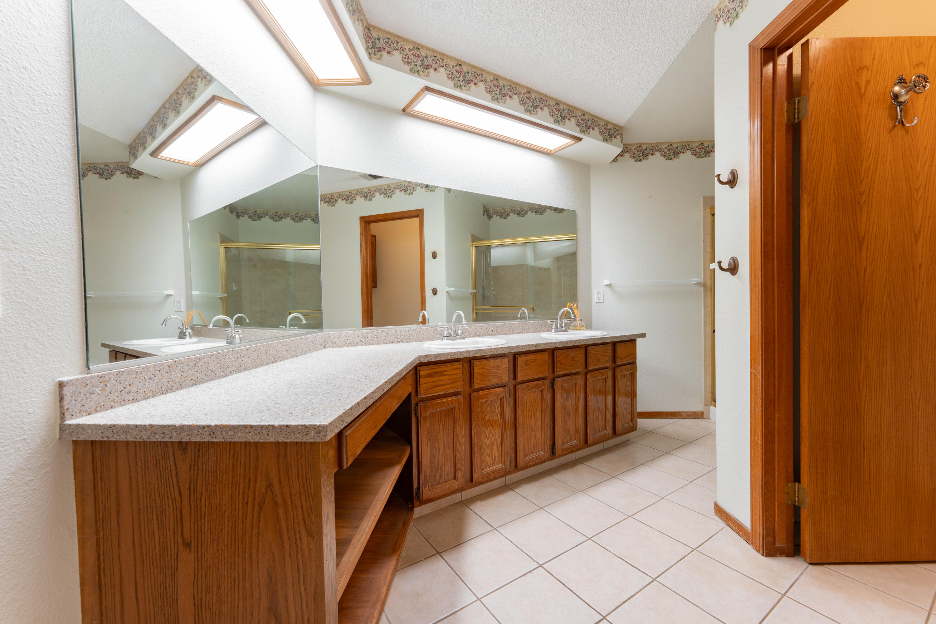2013 Cricklewood Cir, Porterville, CA 93257
