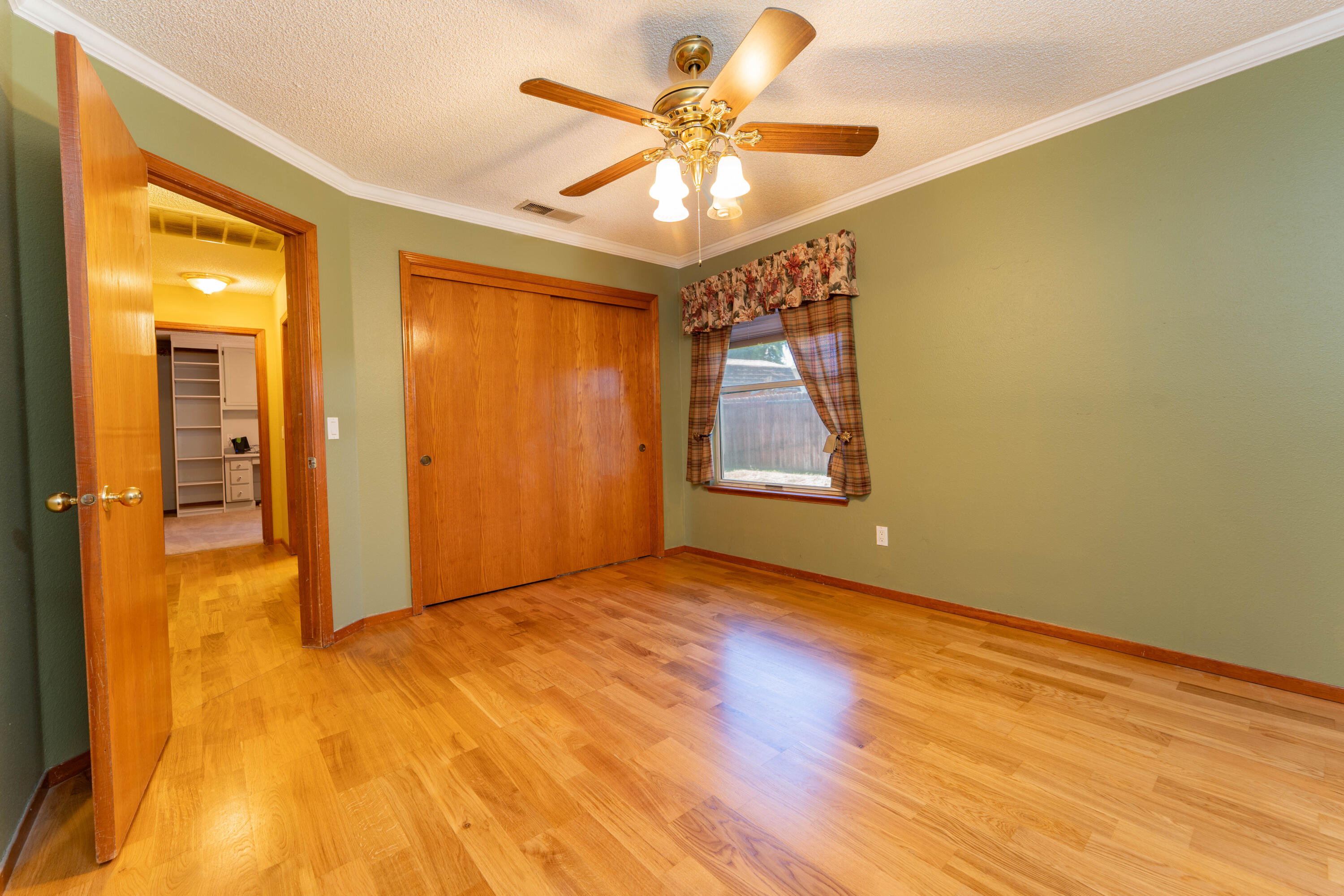 2013 Cricklewood Cir, Porterville, CA 93257