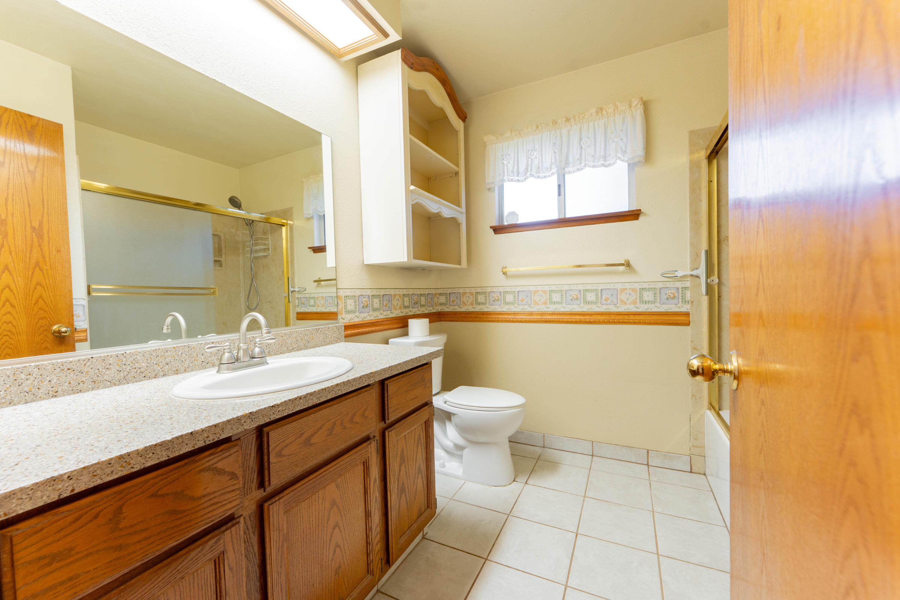2013 Cricklewood Cir, Porterville, CA 93257