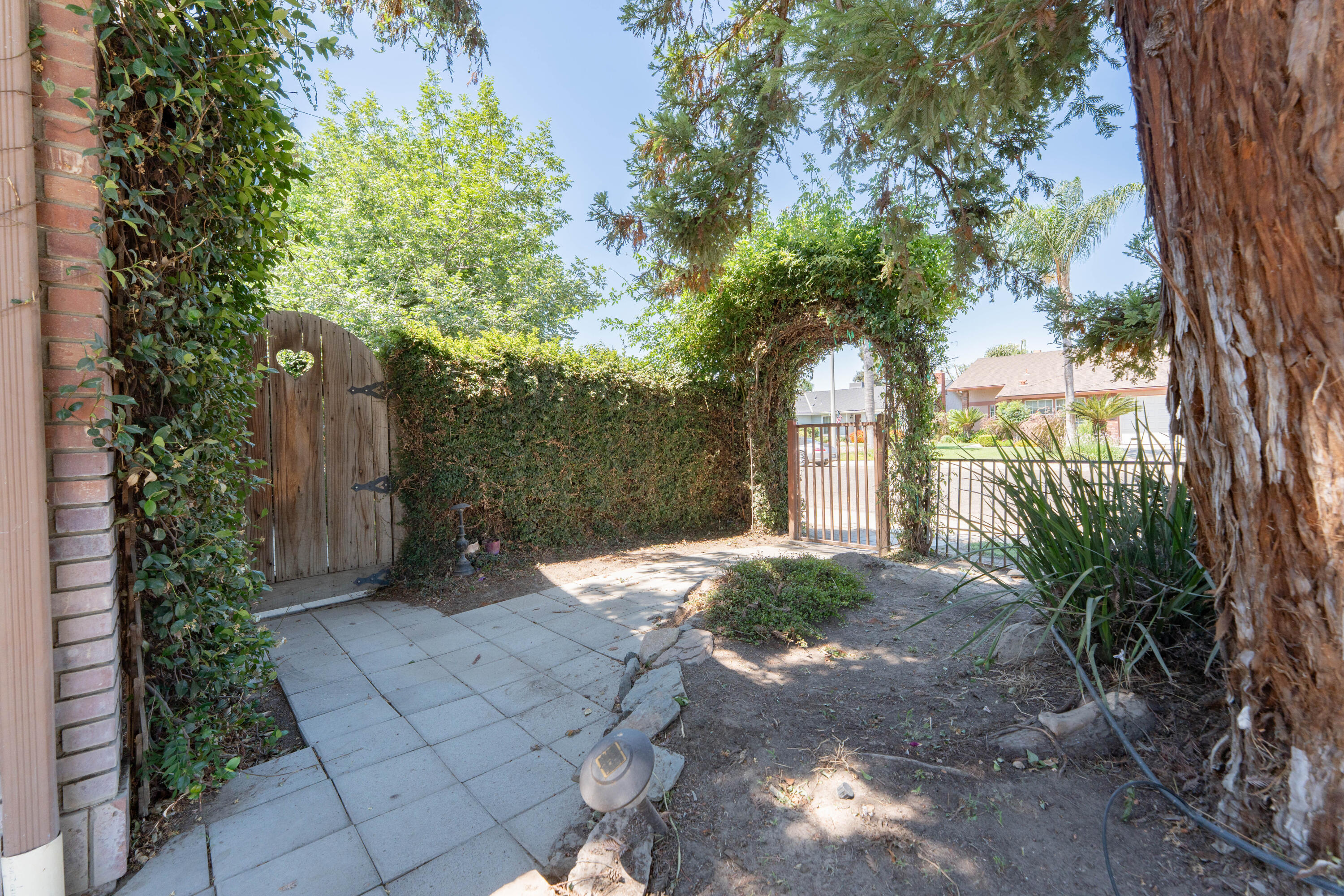 2013 Cricklewood Cir, Porterville, CA 93257