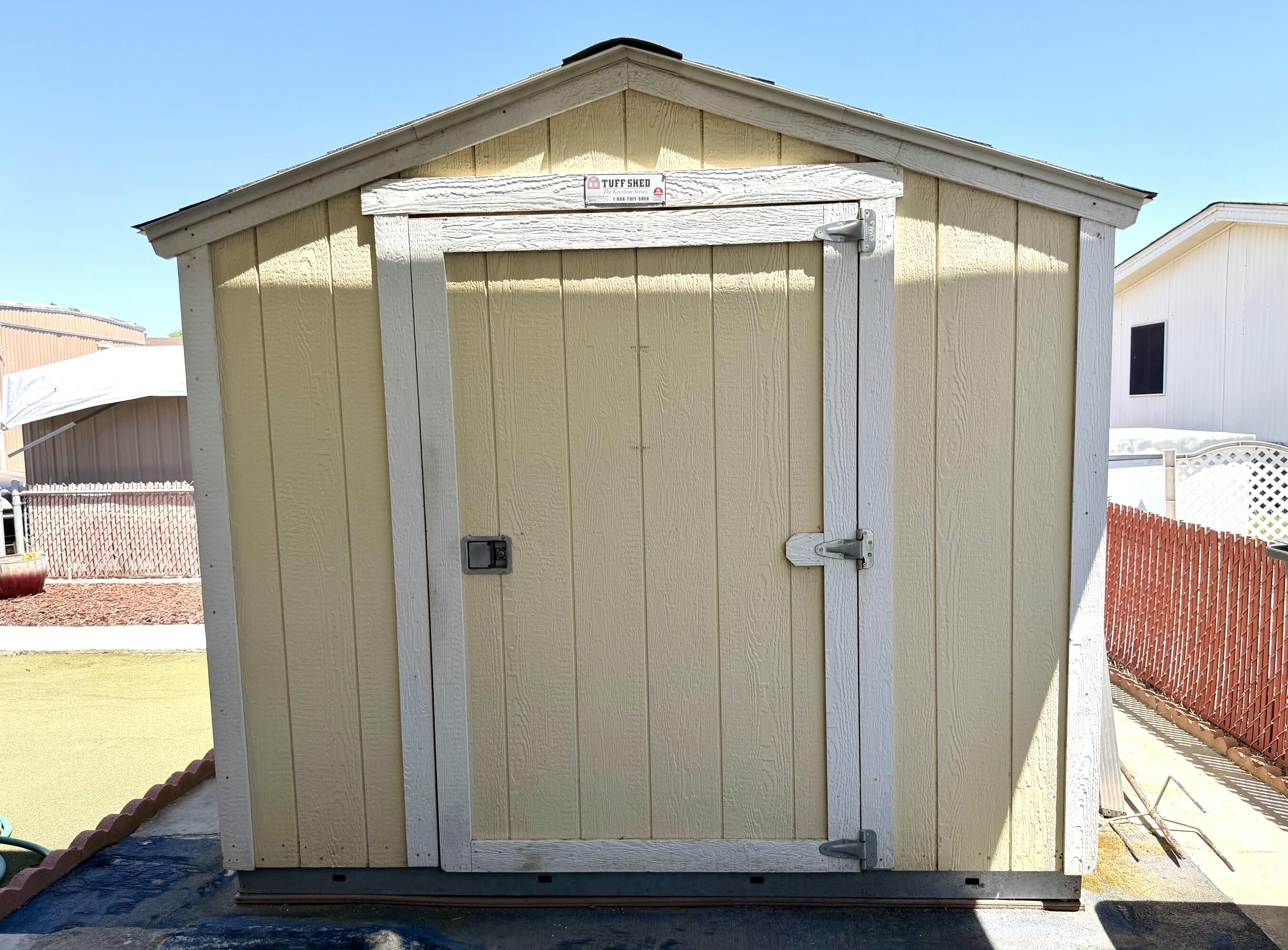 860 E Grangeville Blvd #92, Hanford, CA 93230