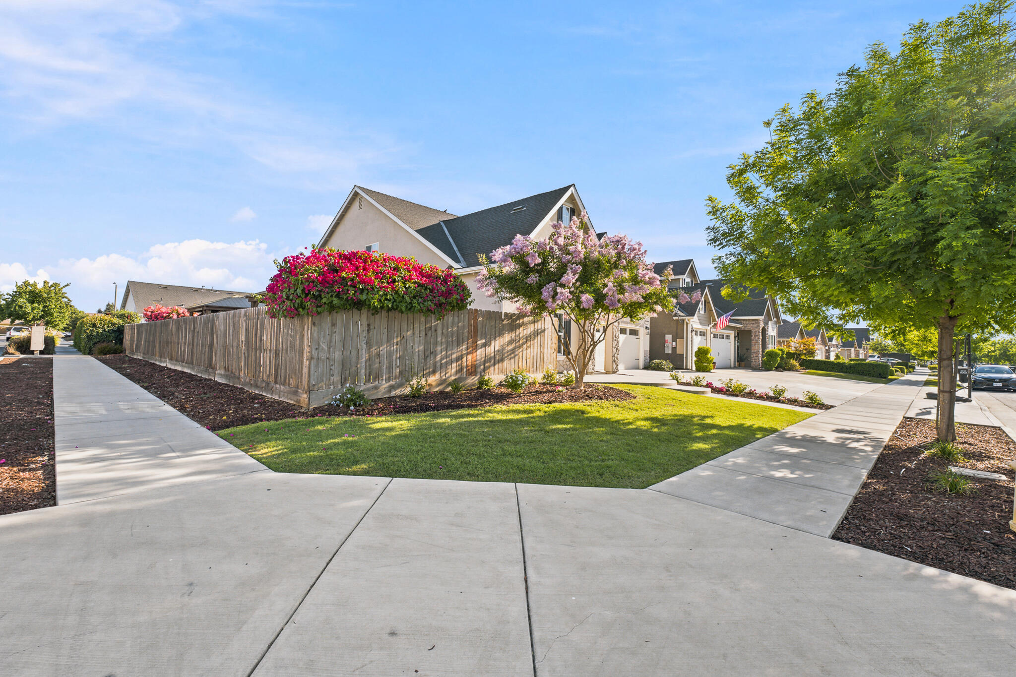 3725 W Clinton Ave, Visalia, CA 93291