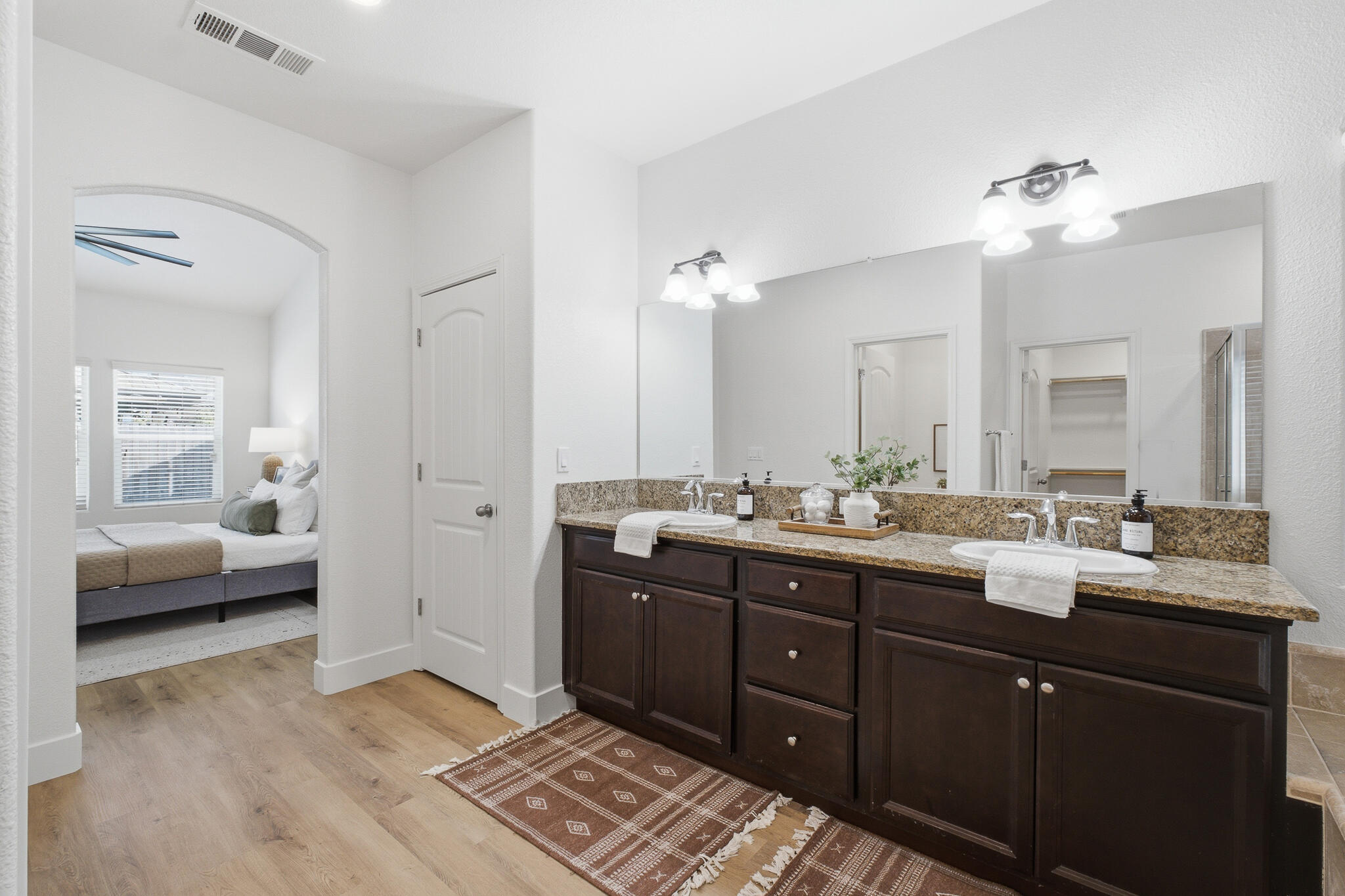 3725 W Clinton Ave, Visalia, CA 93291