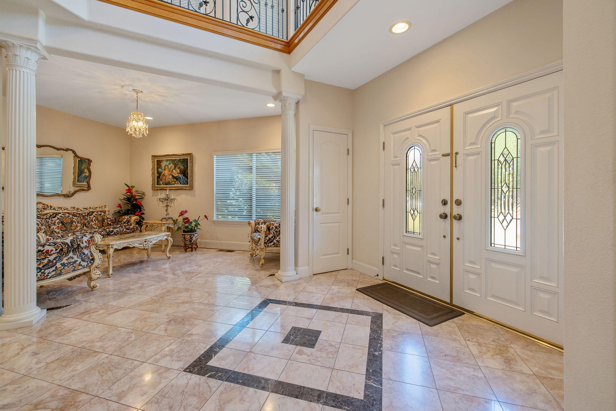 1647 S Bluegrass Ct, Visalia, CA 93277