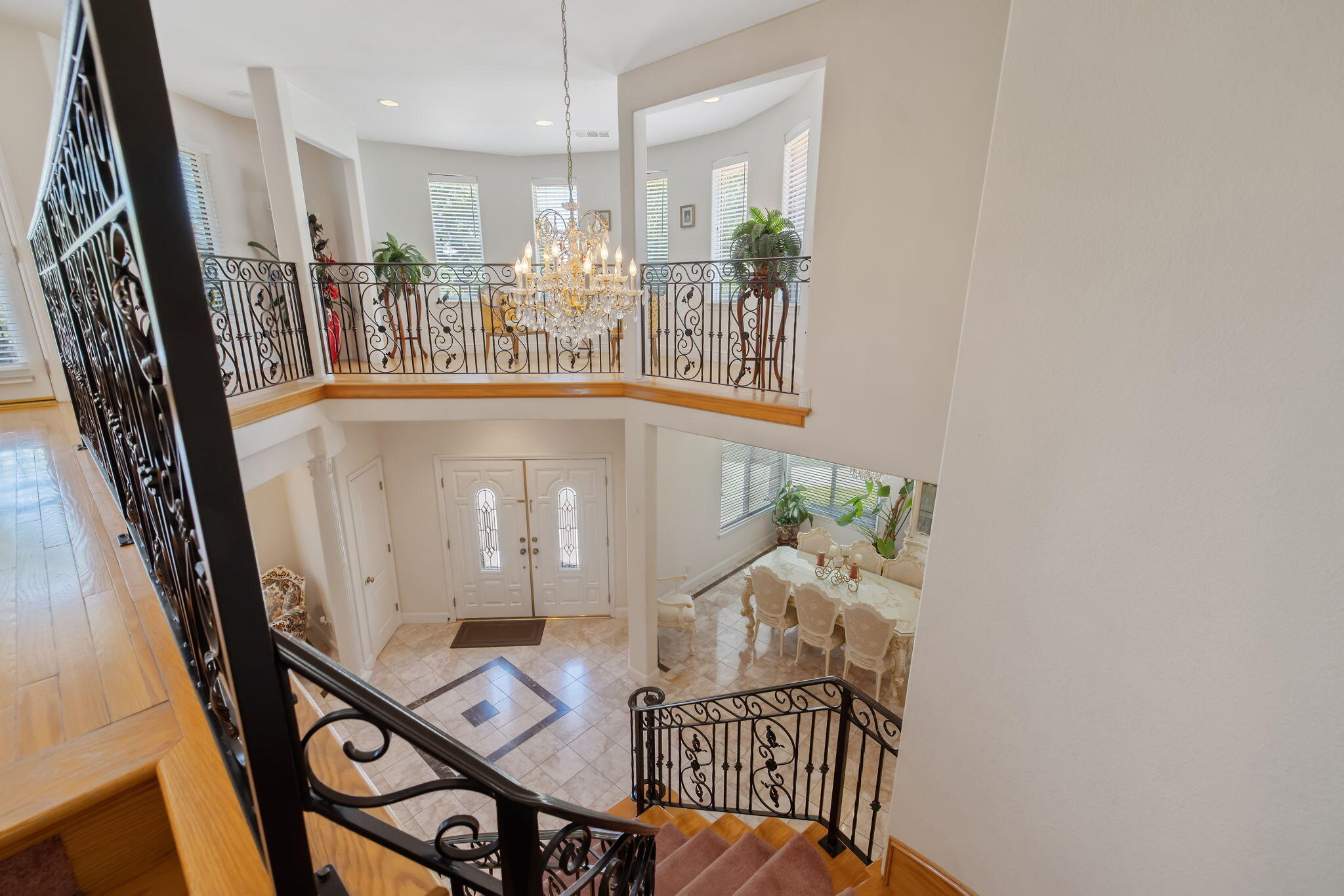 1647 S Bluegrass Ct, Visalia, CA 93277