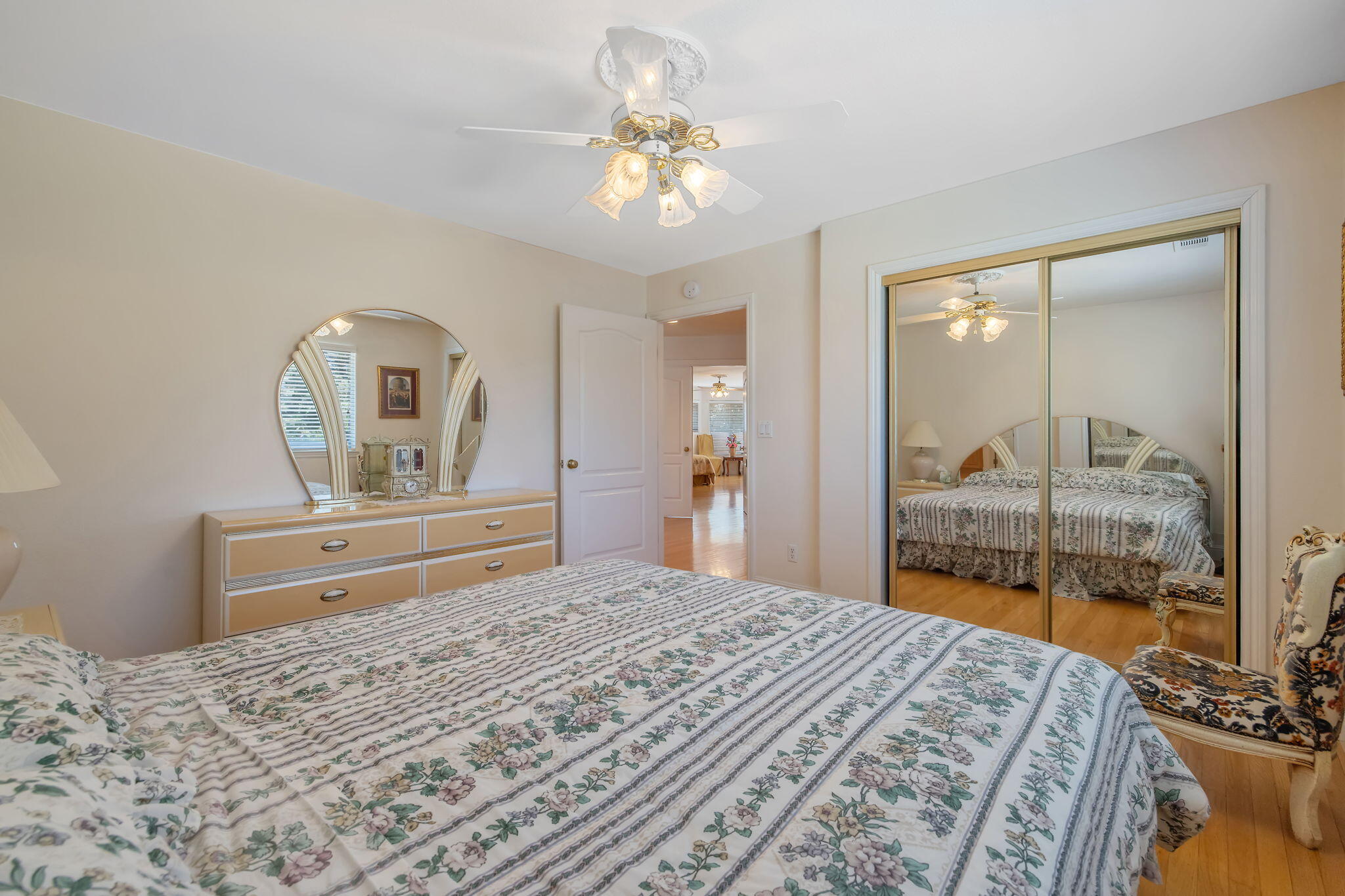 1647 S Bluegrass Ct, Visalia, CA 93277