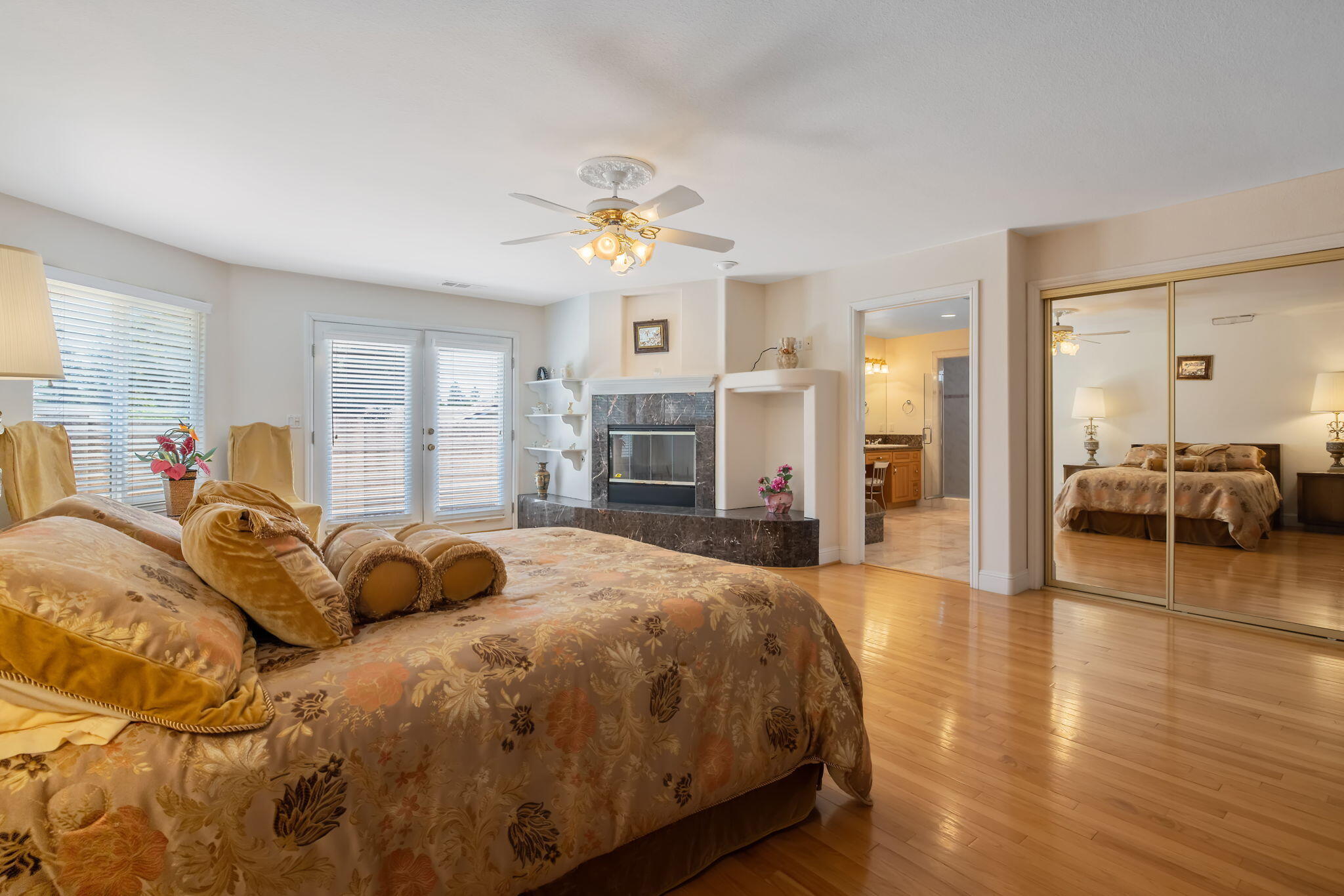 1647 S Bluegrass Ct, Visalia, CA 93277