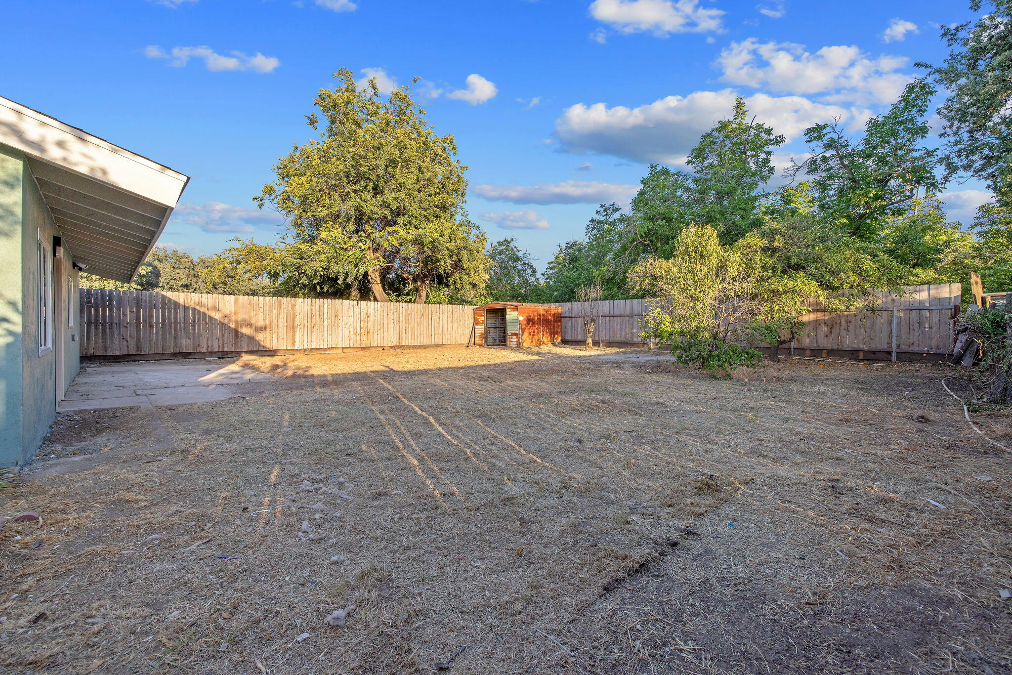 1019 E Laurel Ave, Visalia, CA 93292
