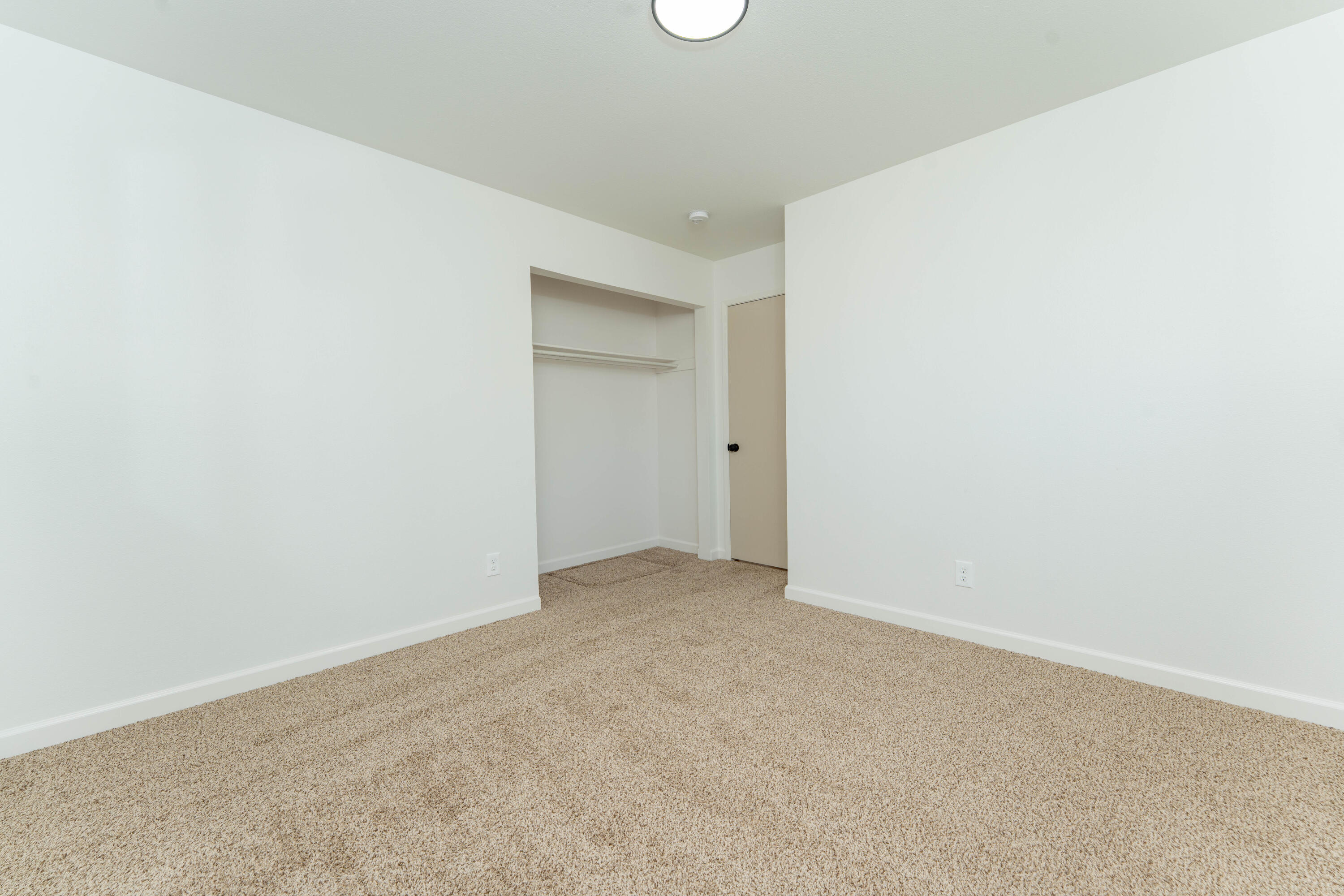 1287 Pioneer Ave, Porterville, CA 93257