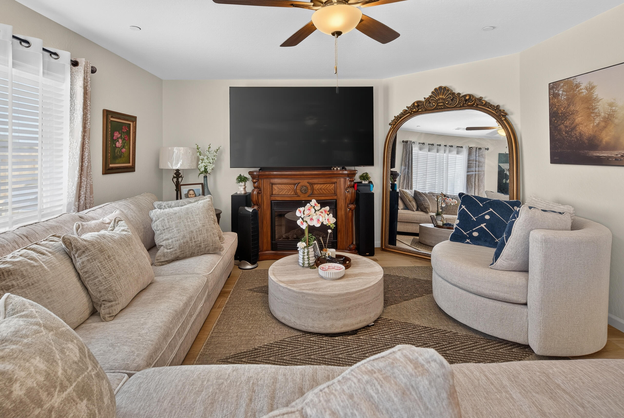 2360 N Chateau Way, Hanford, CA 93230