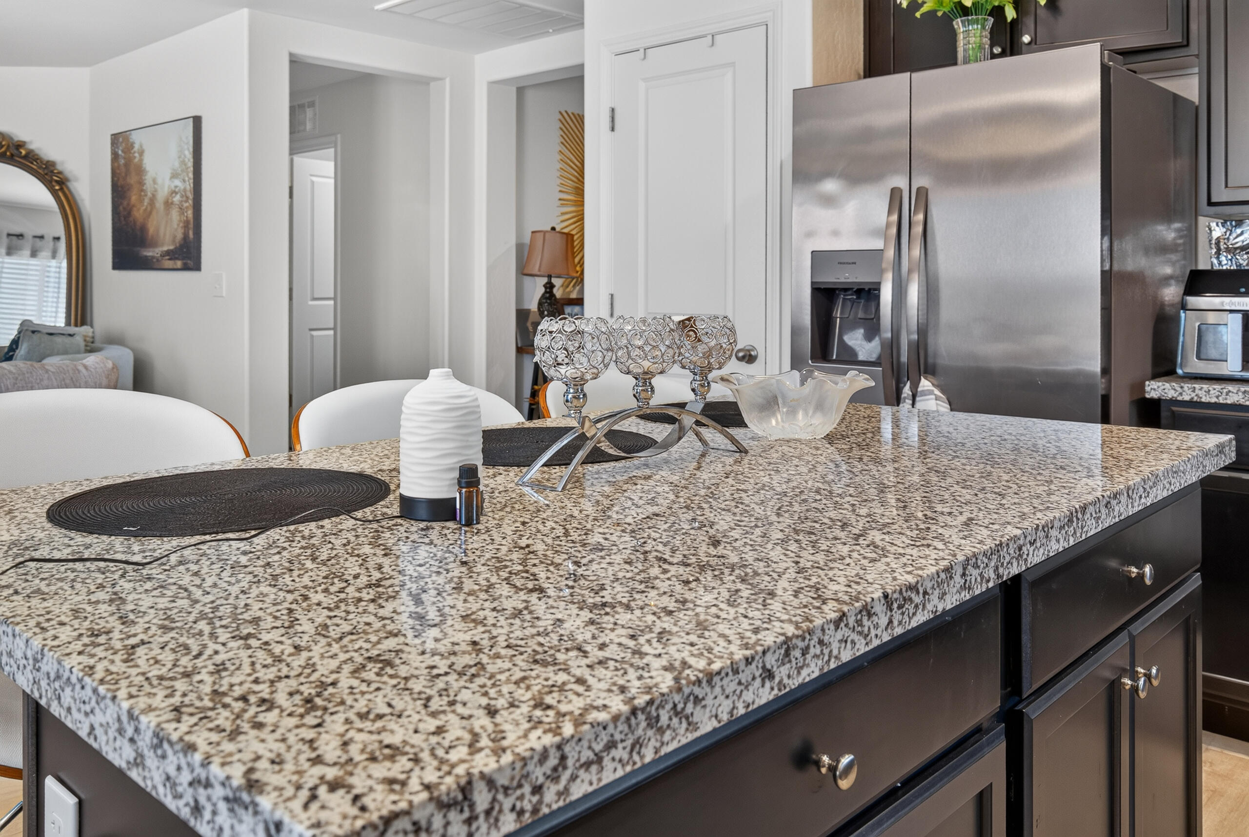 2360 N Chateau Way, Hanford, CA 93230