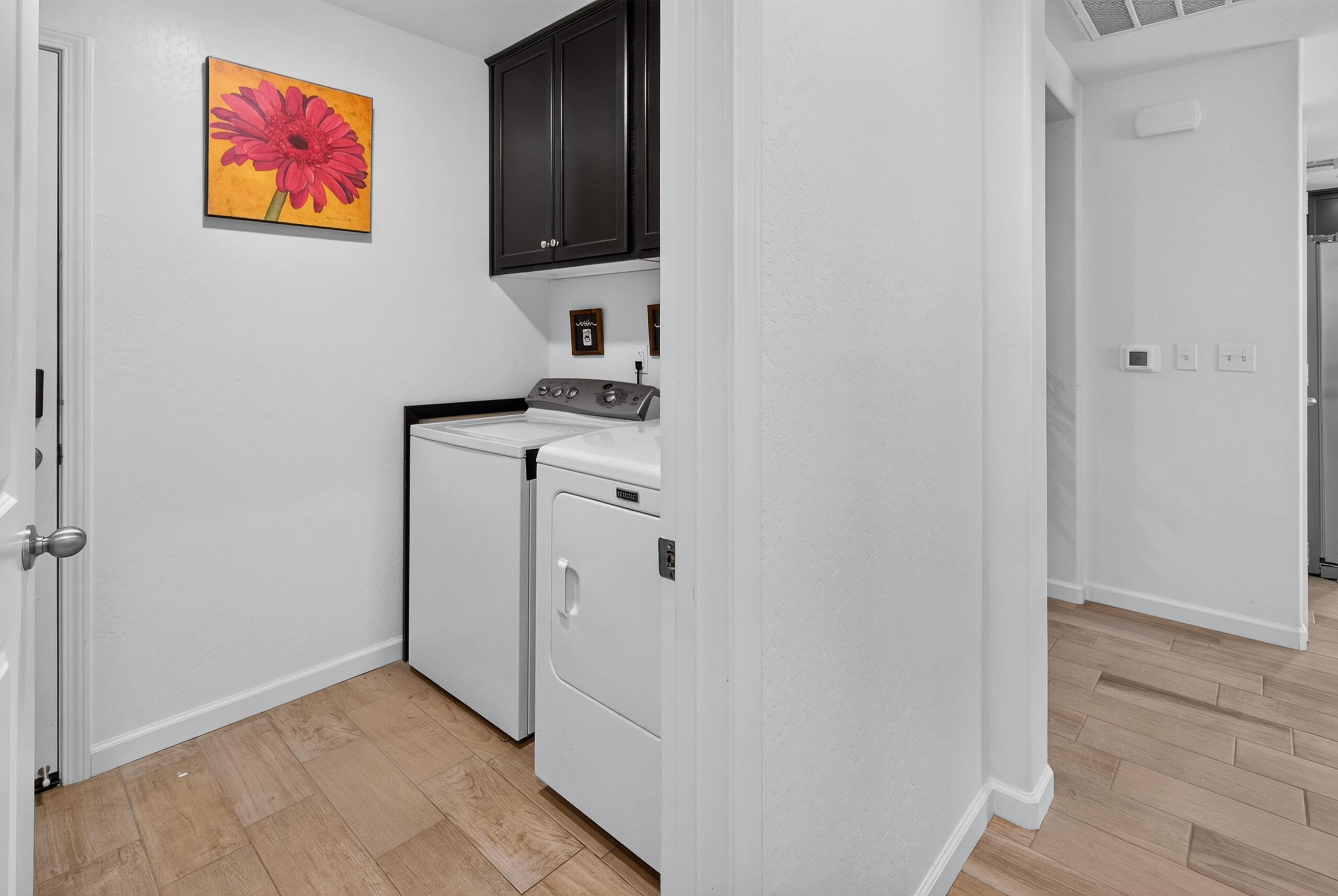 2360 N Chateau Way, Hanford, CA 93230