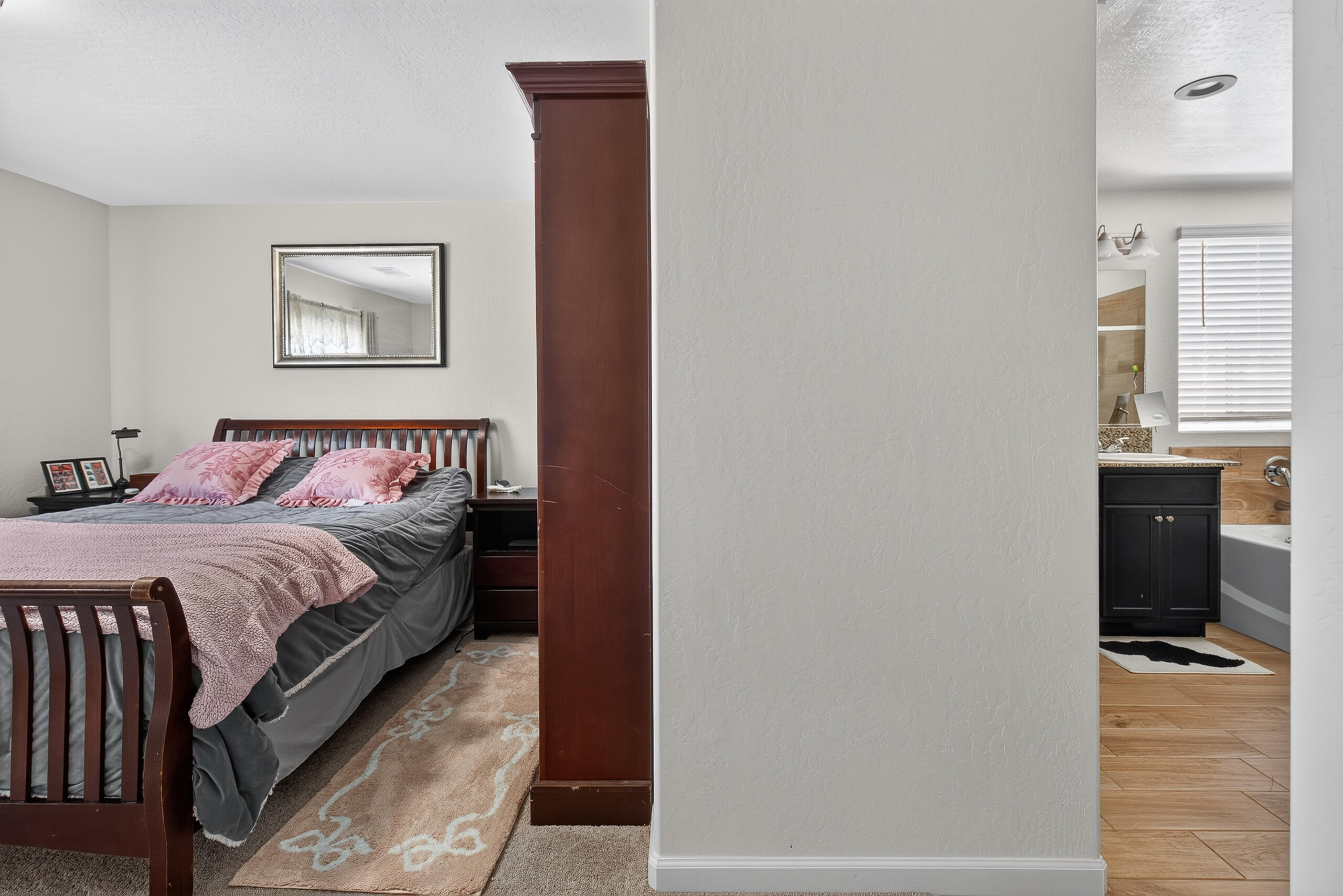 2360 N Chateau Way, Hanford, CA 93230