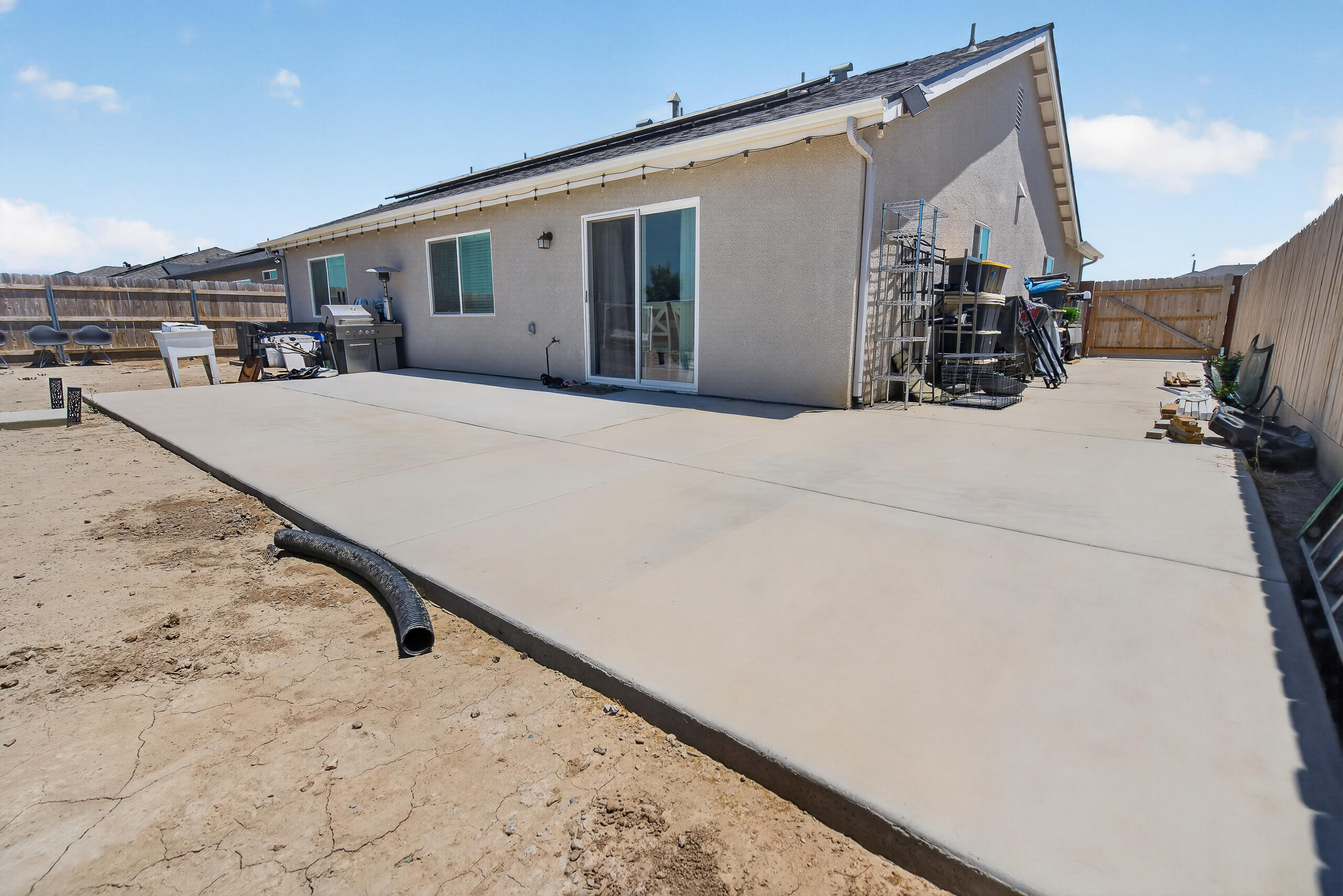 2360 N Chateau Way, Hanford, CA 93230