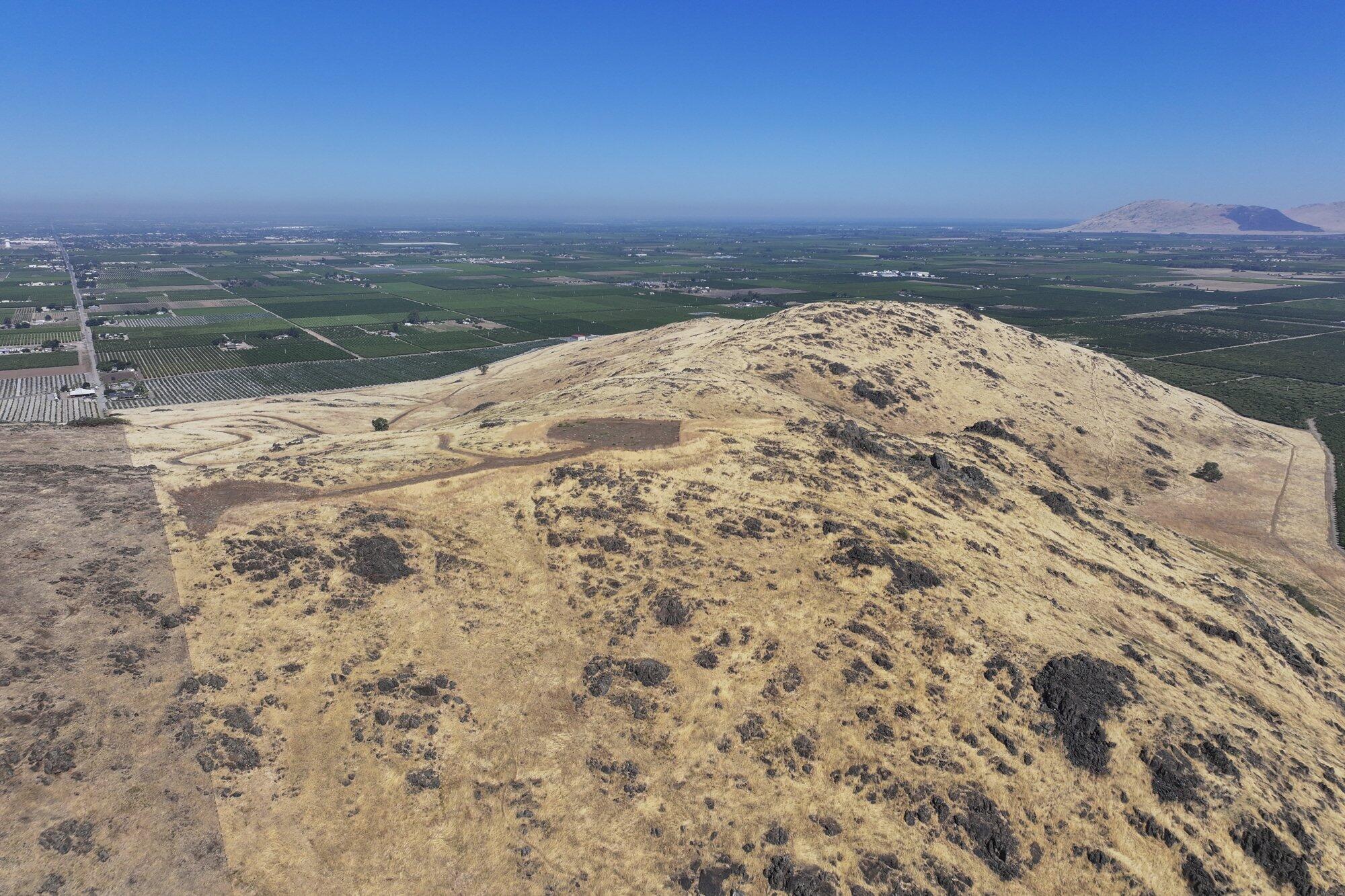 9464 Porter Ave, Dinuba, CA 93618