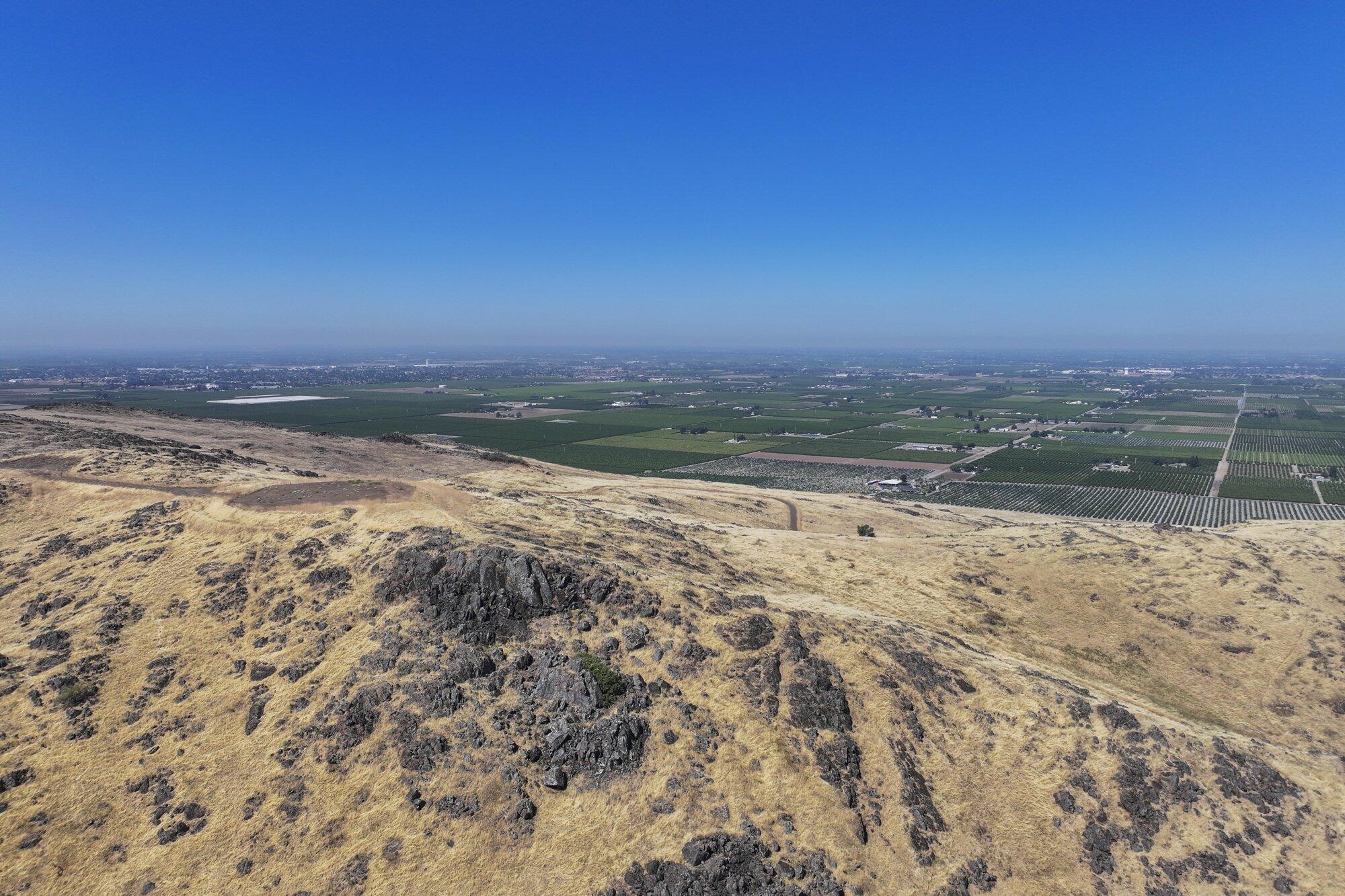 9464 Porter Ave, Dinuba, CA 93618